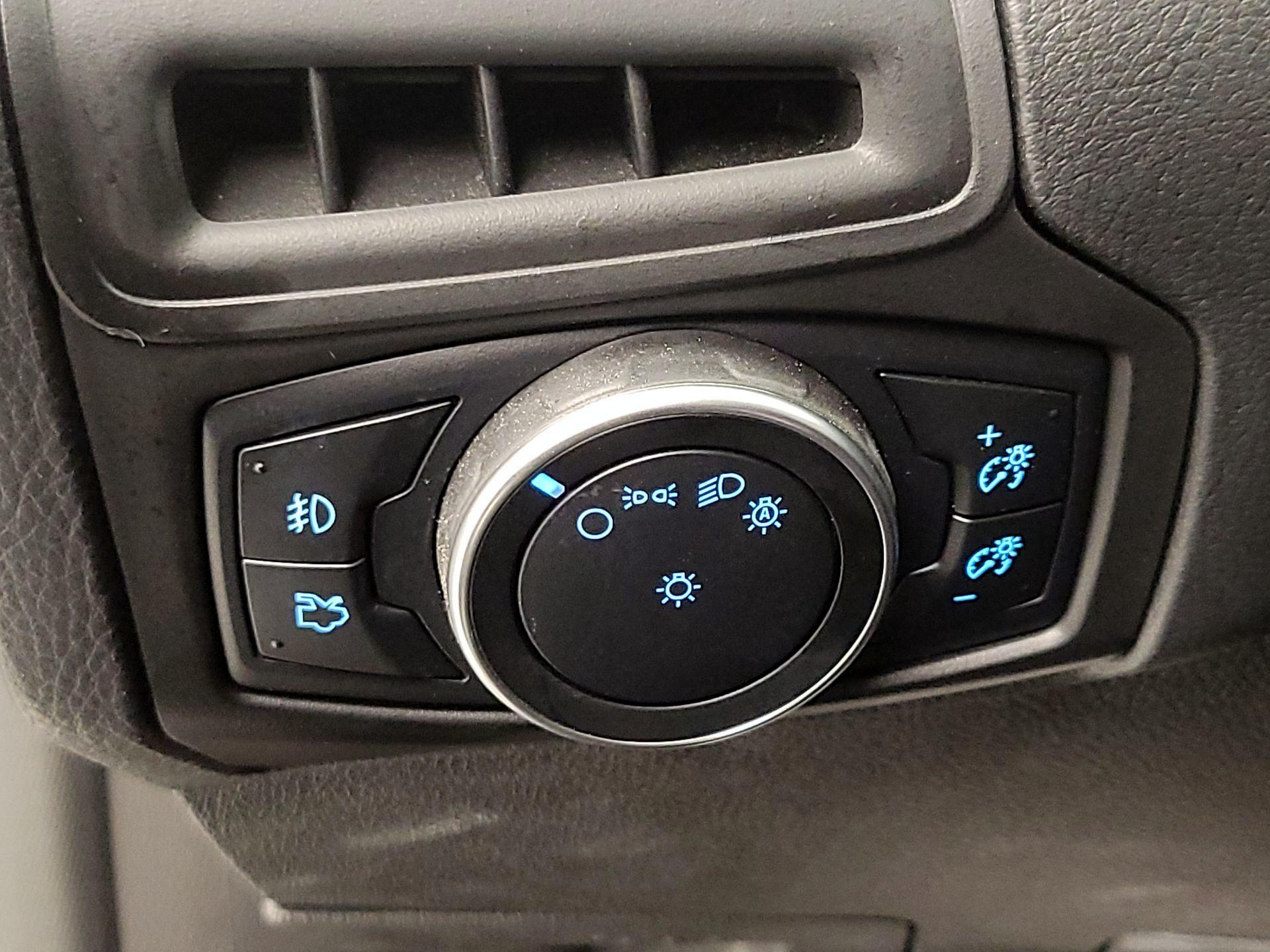 Thumbnail: 2017 Ford Focus - 13