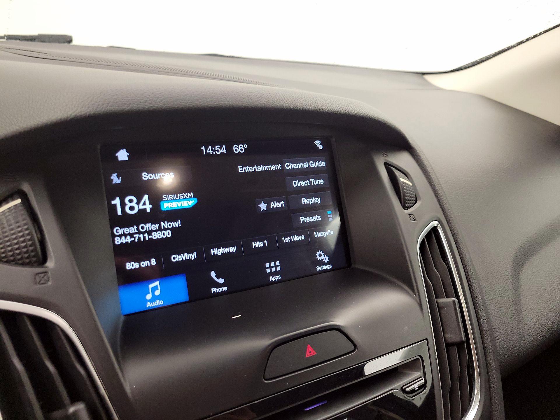 Thumbnail: 2017 Ford Focus - 15