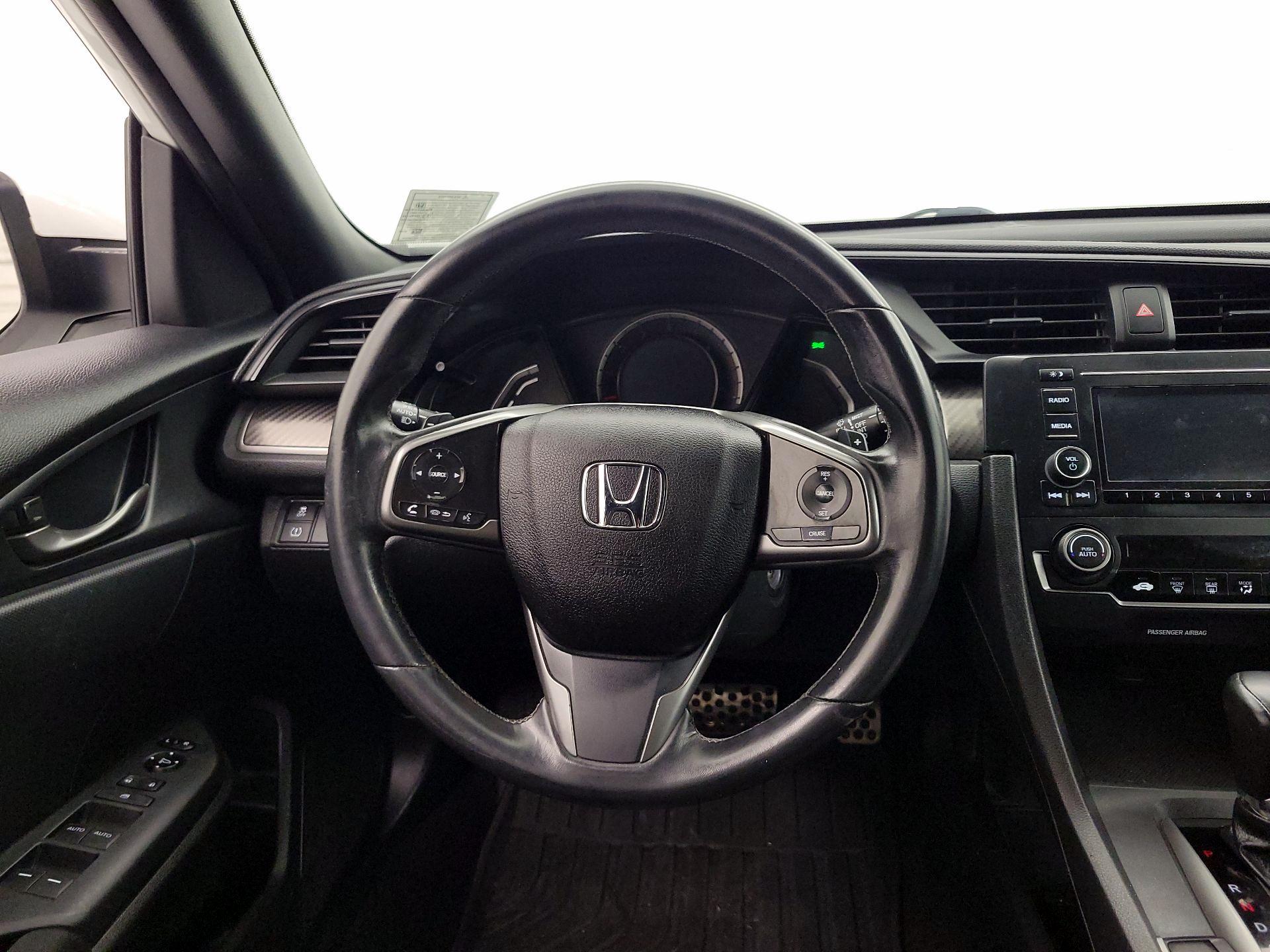 Thumbnail: 2017 Honda Civic - 10