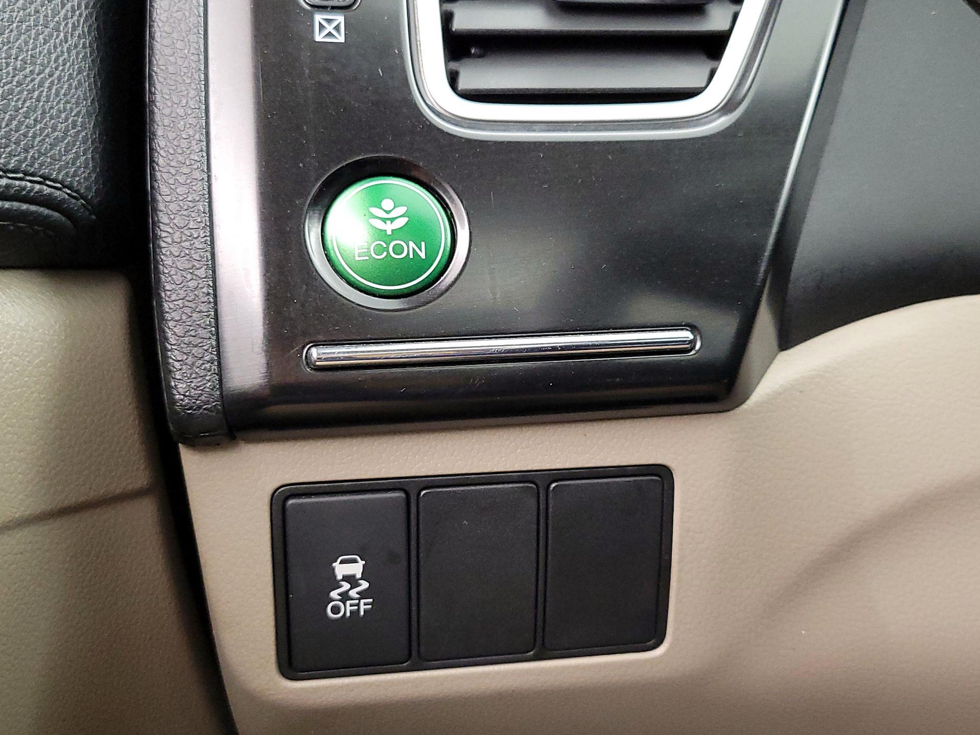 Thumbnail: 2014 Honda Civic - 13