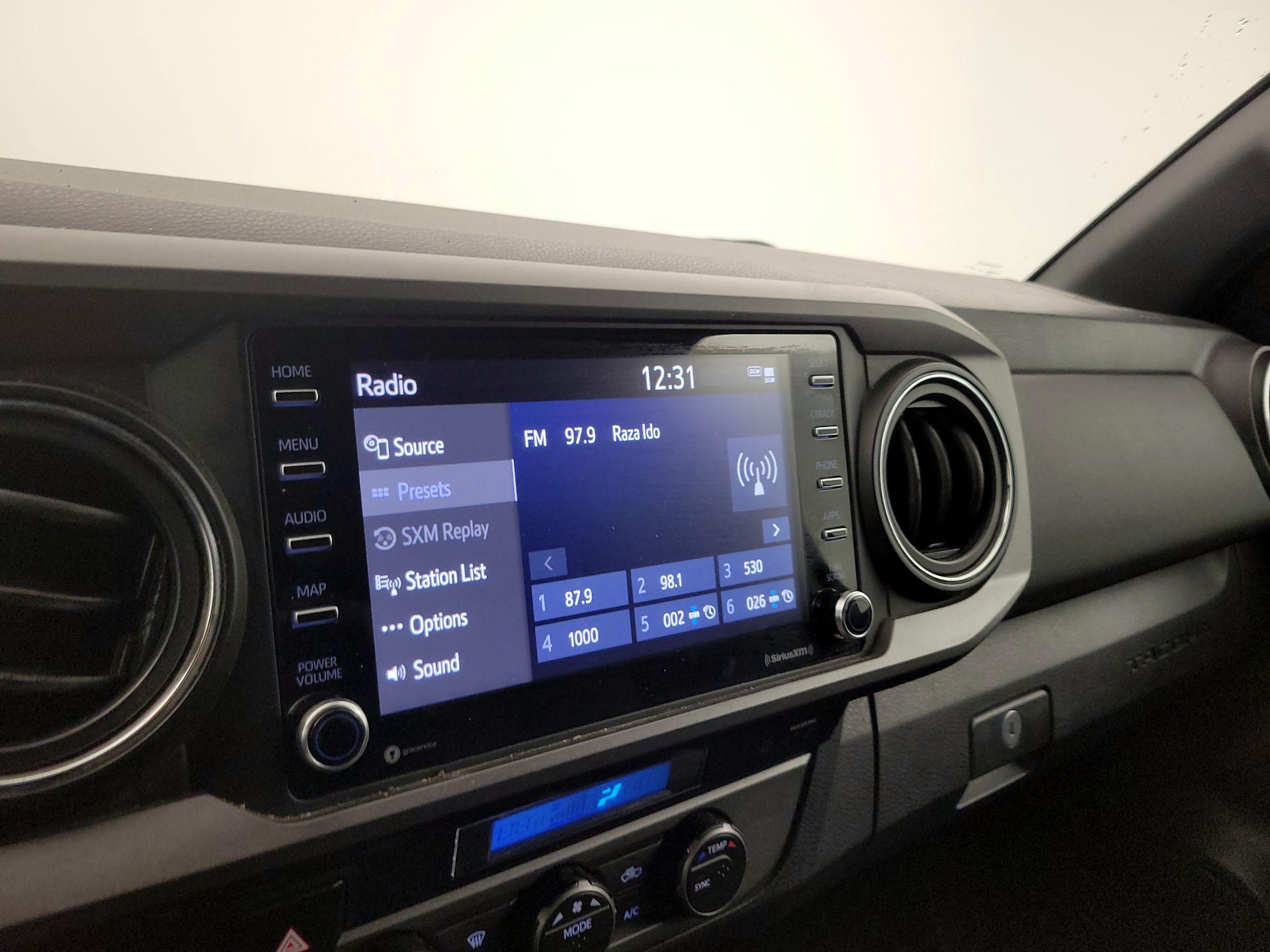 Thumbnail: 2021 Toyota Tacoma - 15