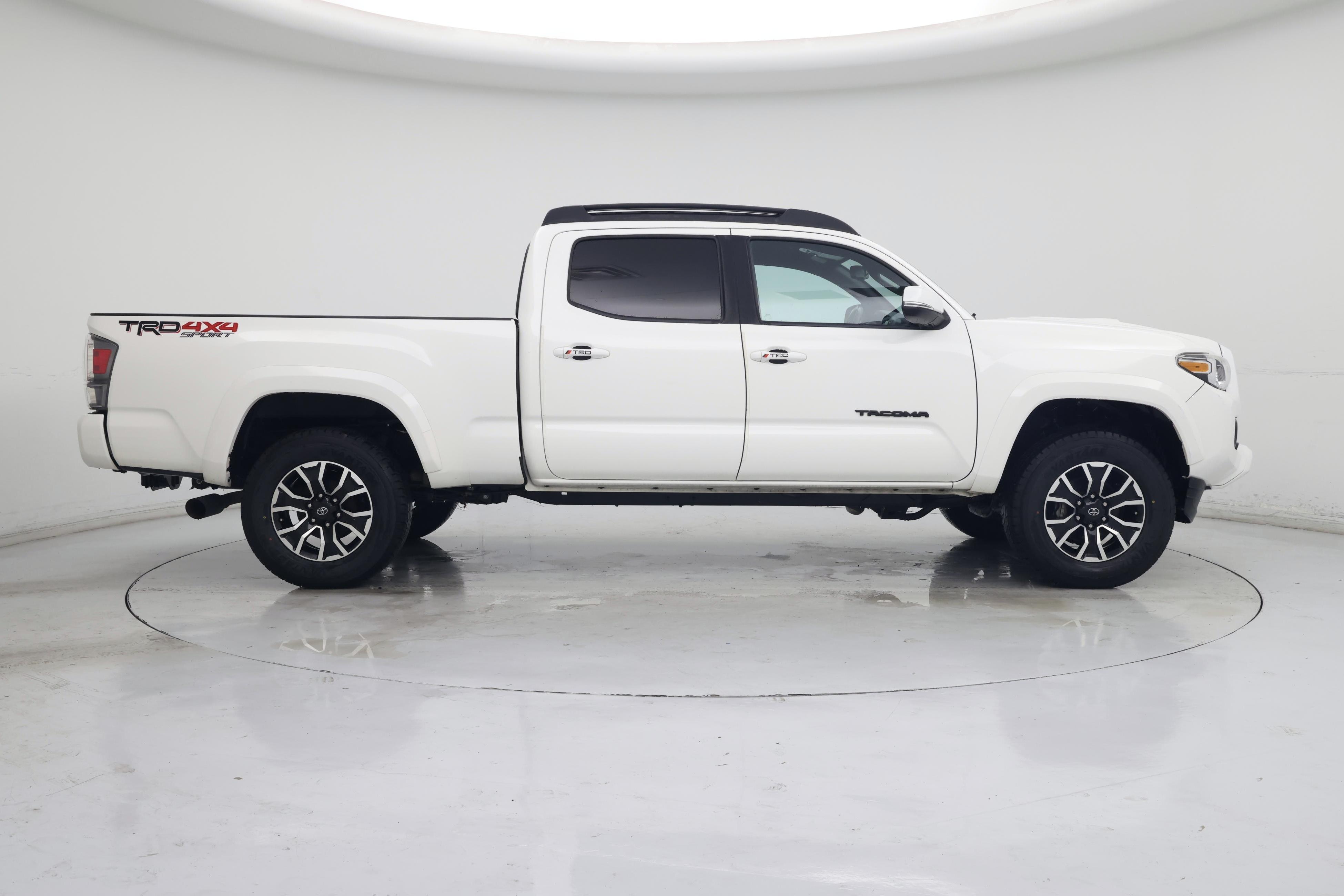 Thumbnail: 2021 Toyota Tacoma - 7