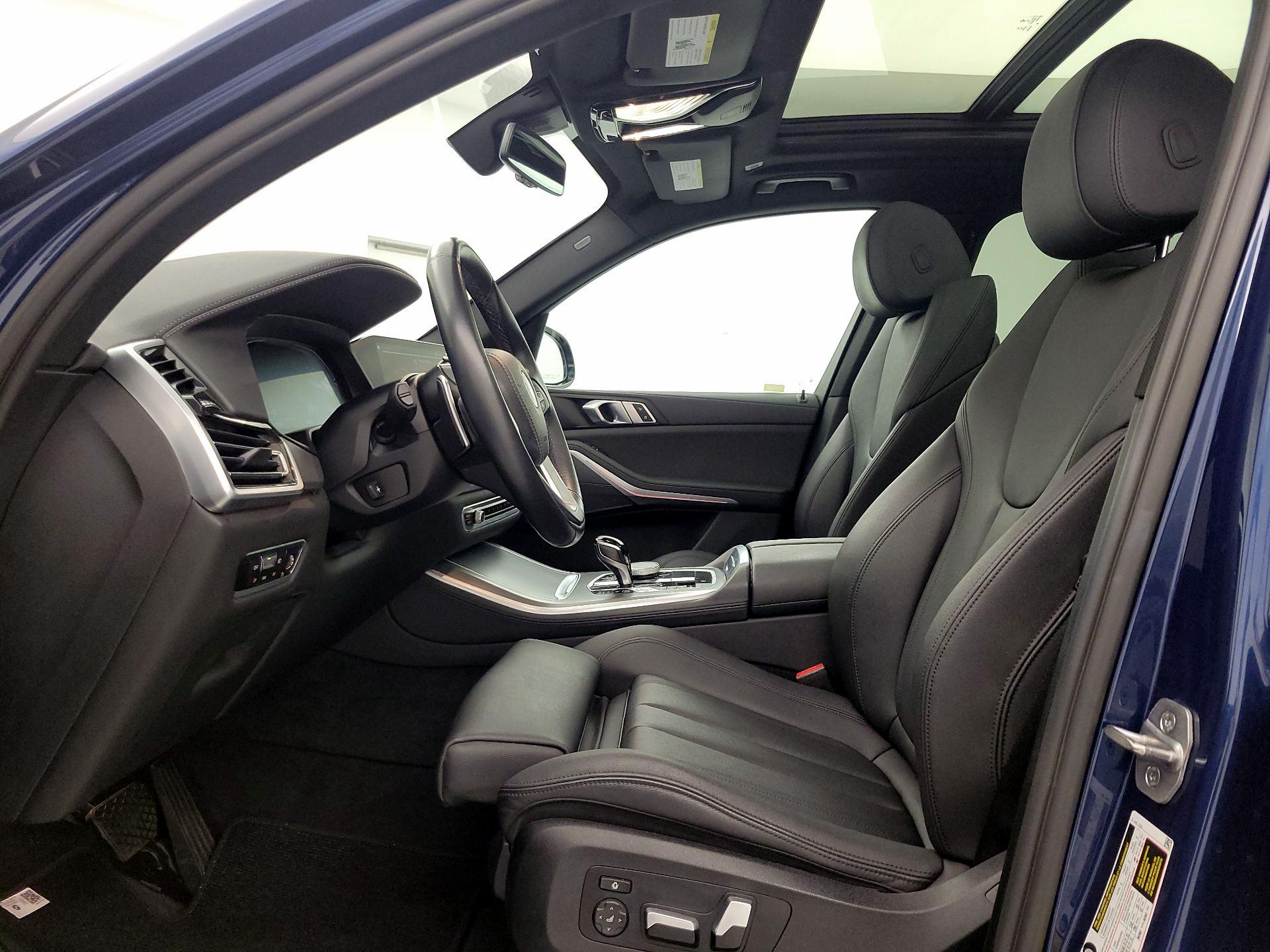 Thumbnail: 2022 BMW X5 - 11