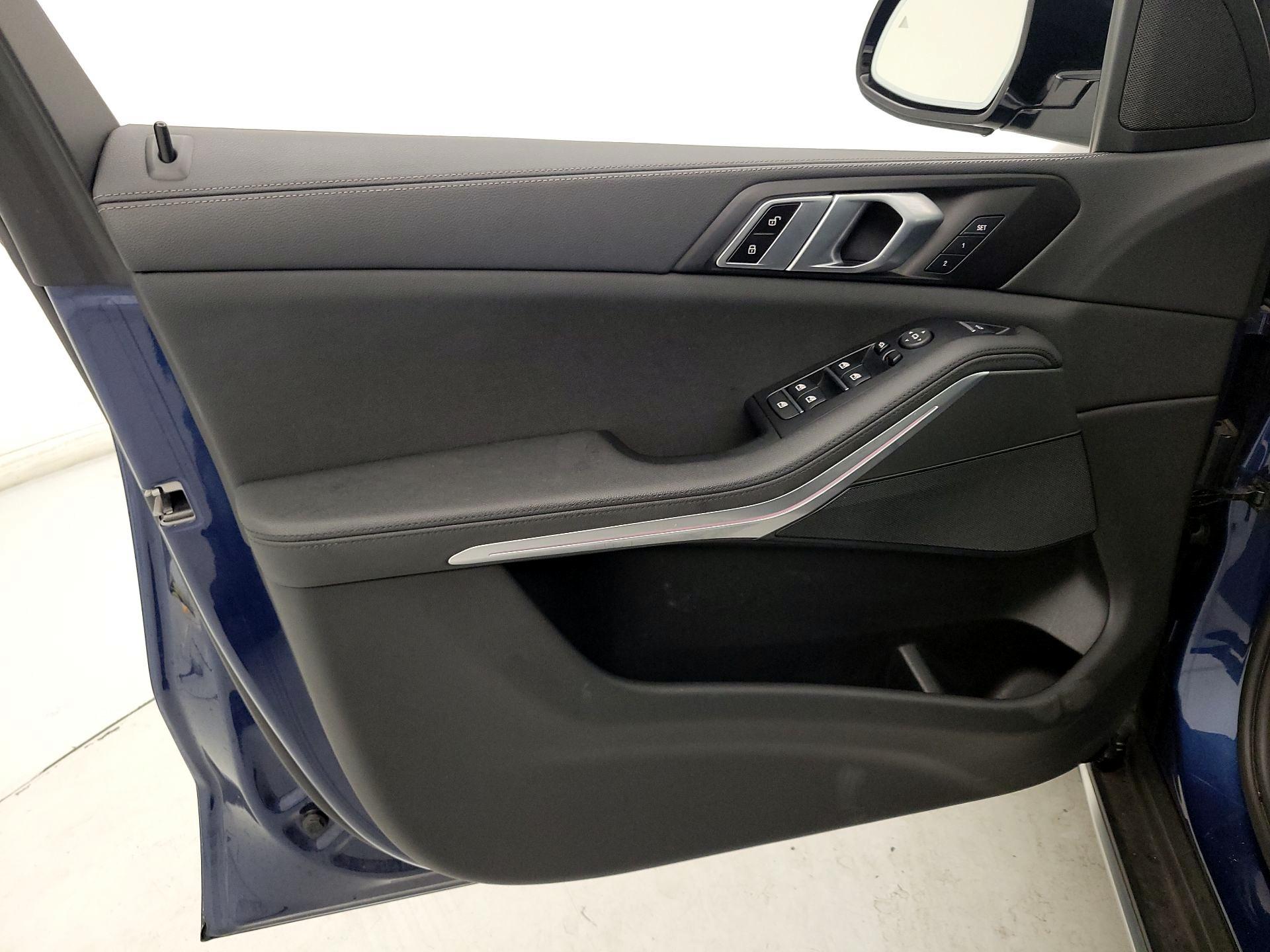 Thumbnail: 2022 BMW X5 - 12