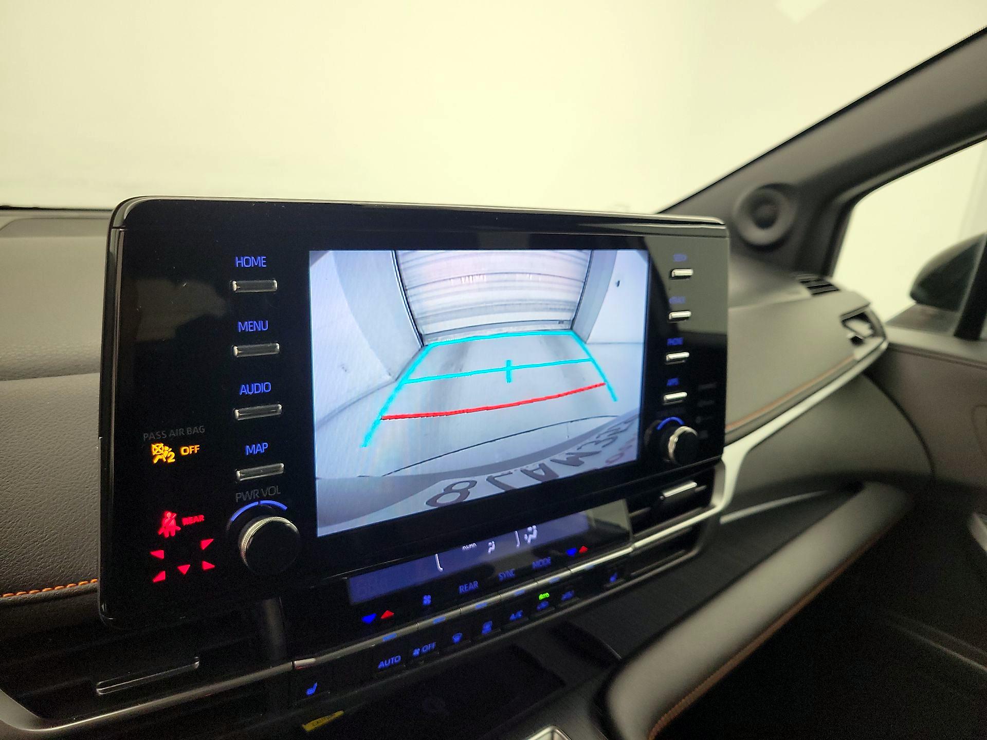 Thumbnail: 2022 Toyota Sienna - 15