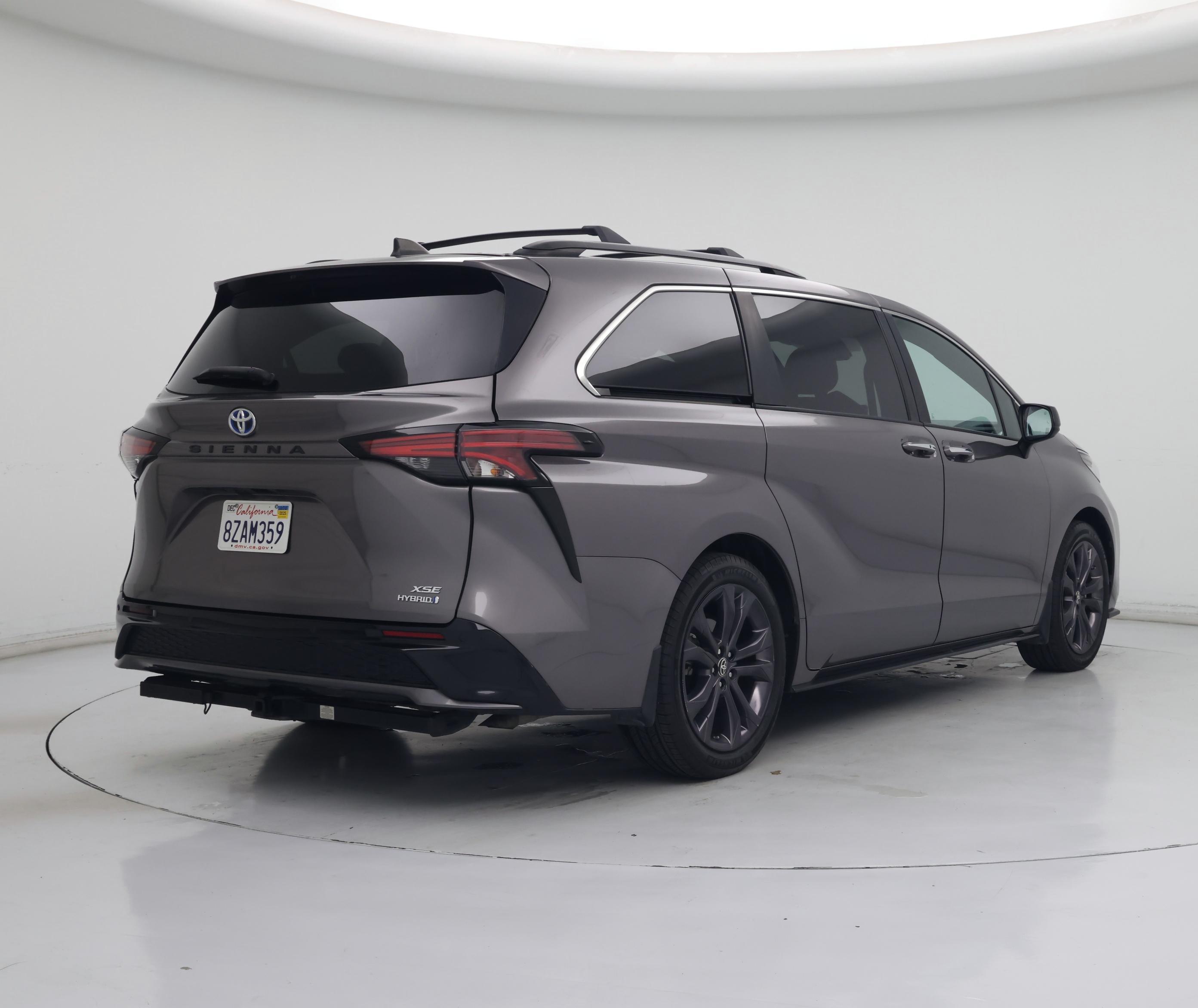 Thumbnail: 2022 Toyota Sienna - 8