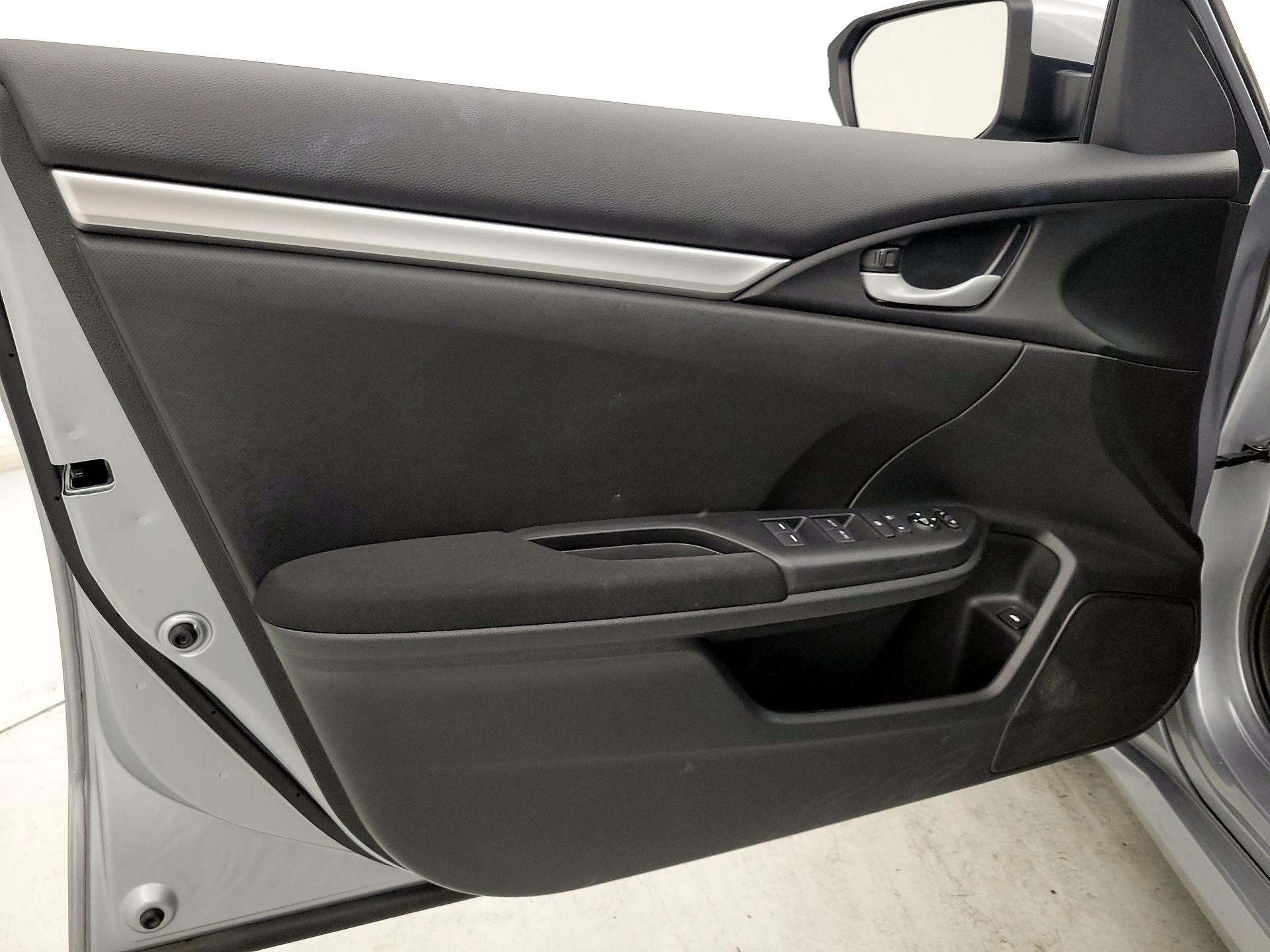 Thumbnail: 2017 Honda Civic - 12