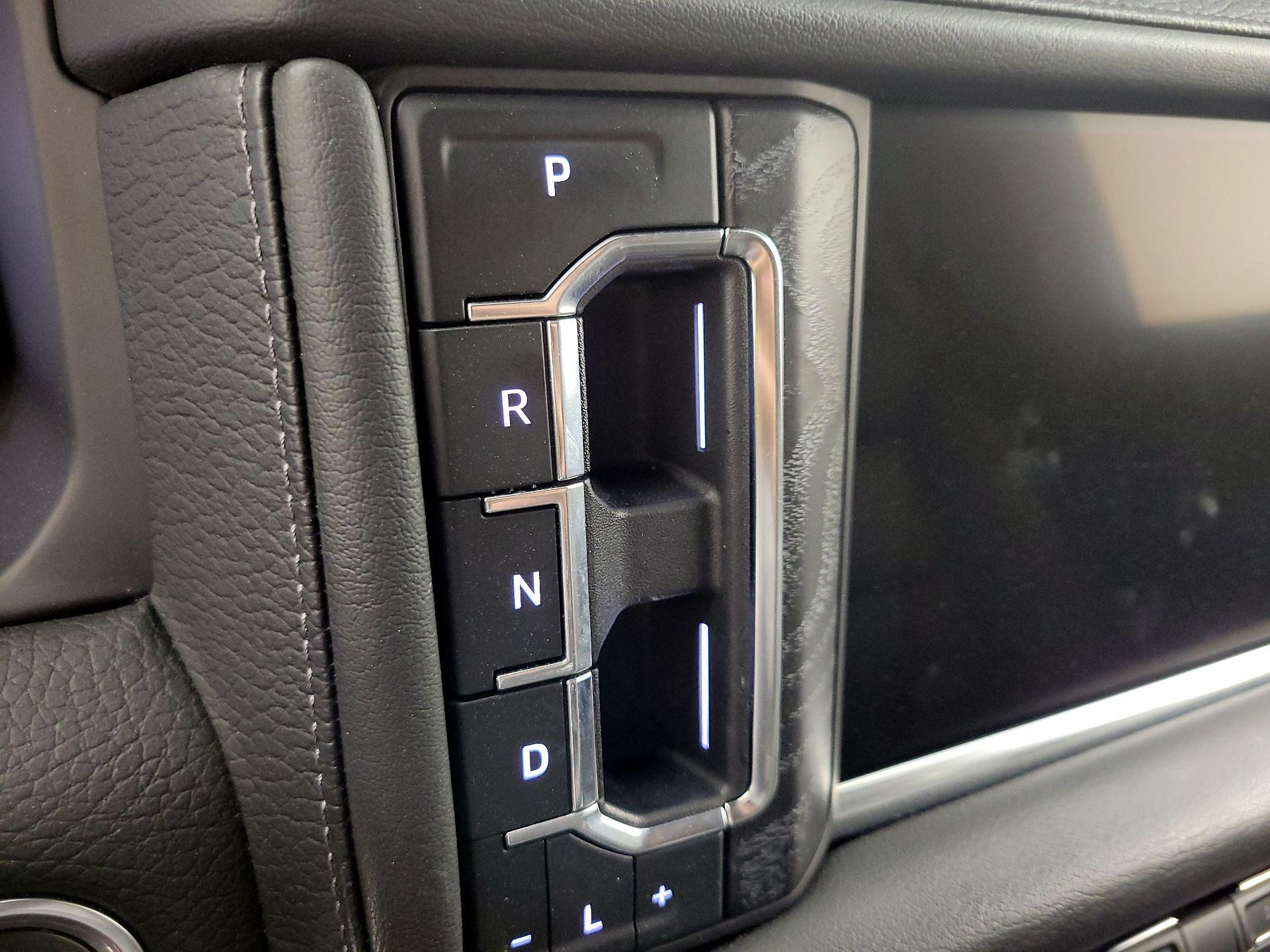 Thumbnail: 2023 GMC Yukon - 17