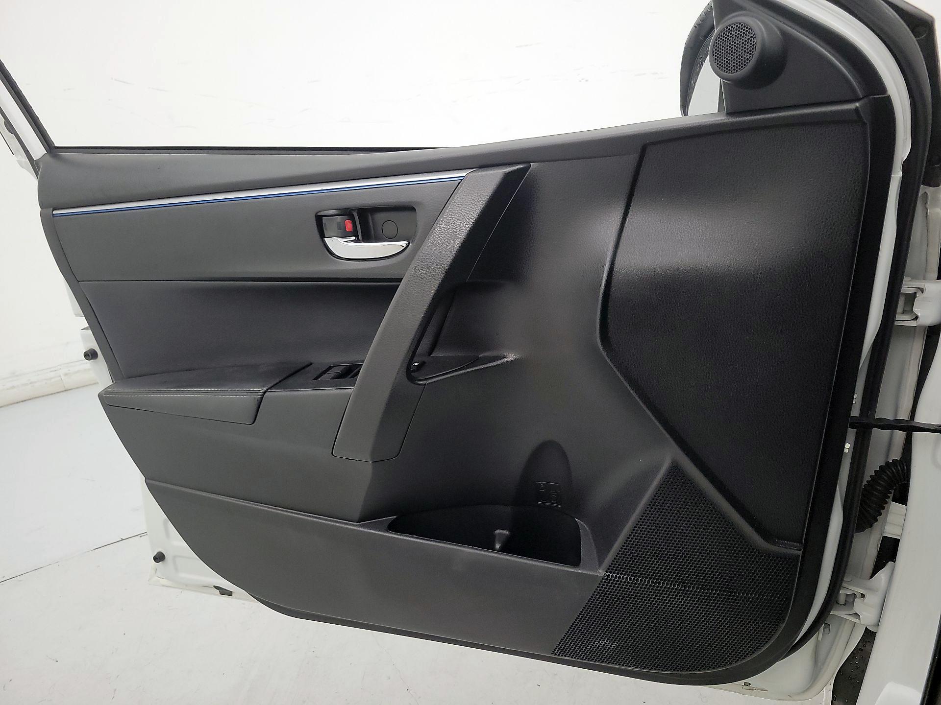 Thumbnail: 2016 Toyota Corolla - 12