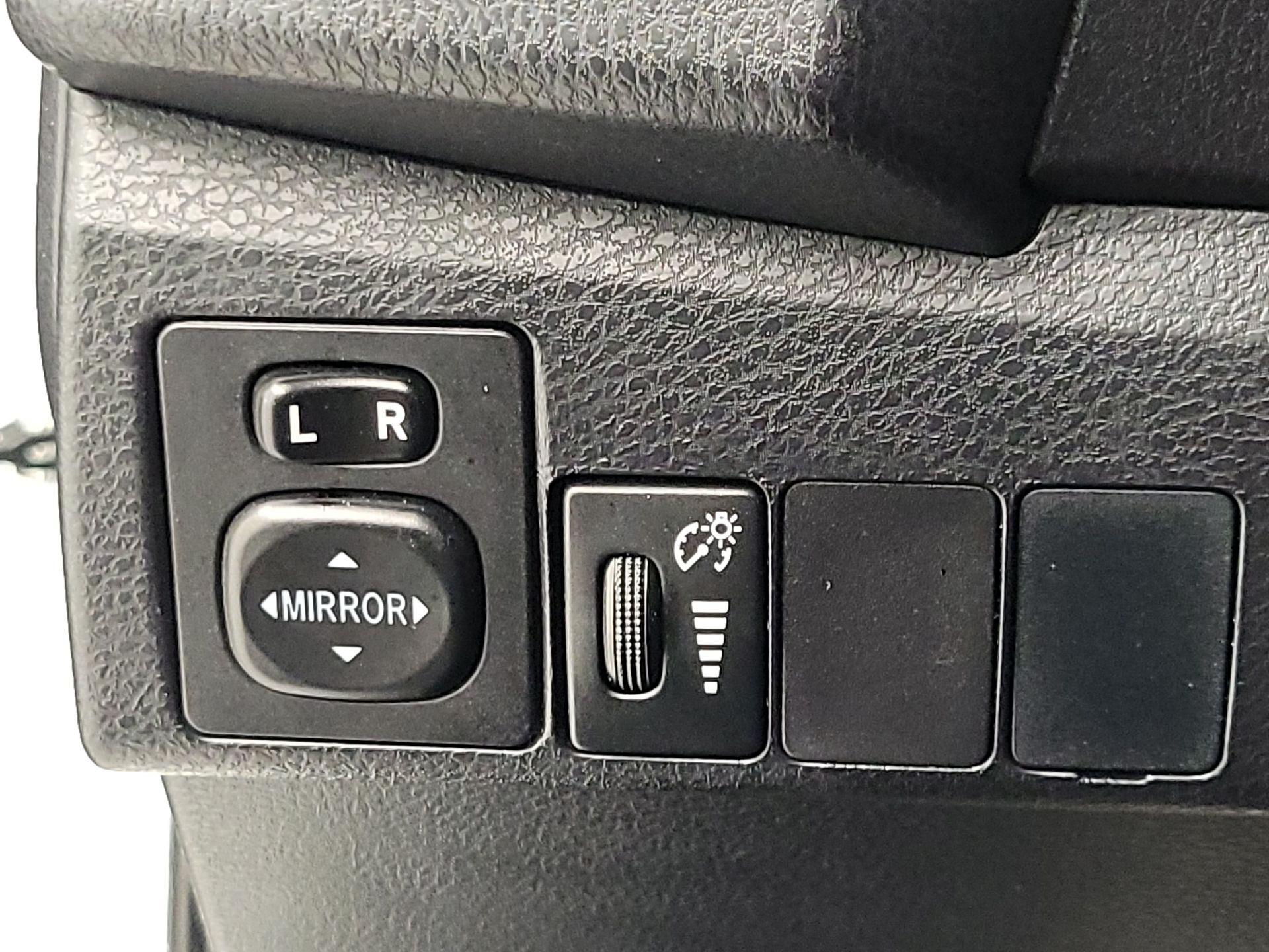 Thumbnail: 2016 Toyota Corolla - 13