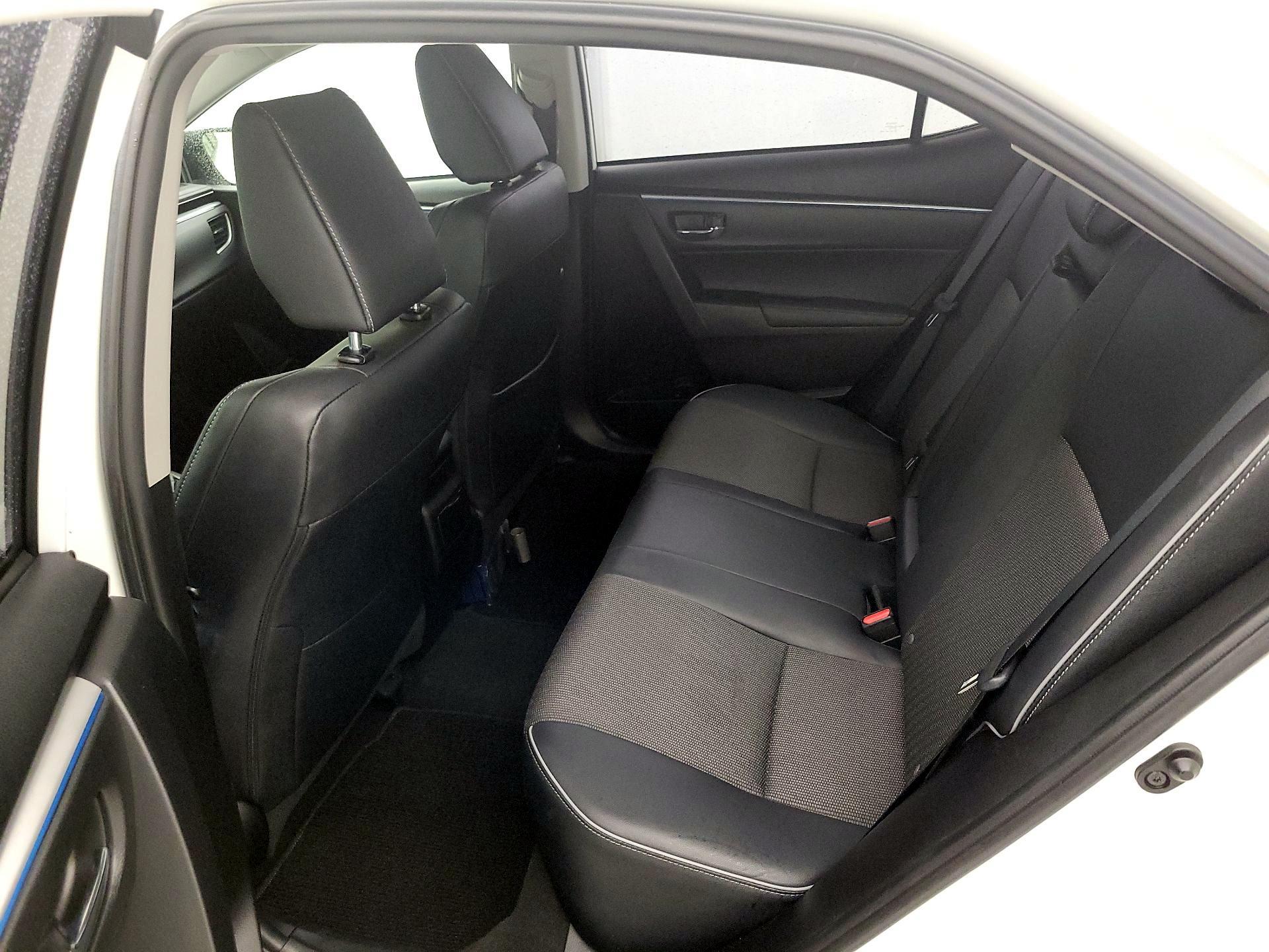 Thumbnail: 2016 Toyota Corolla - 18