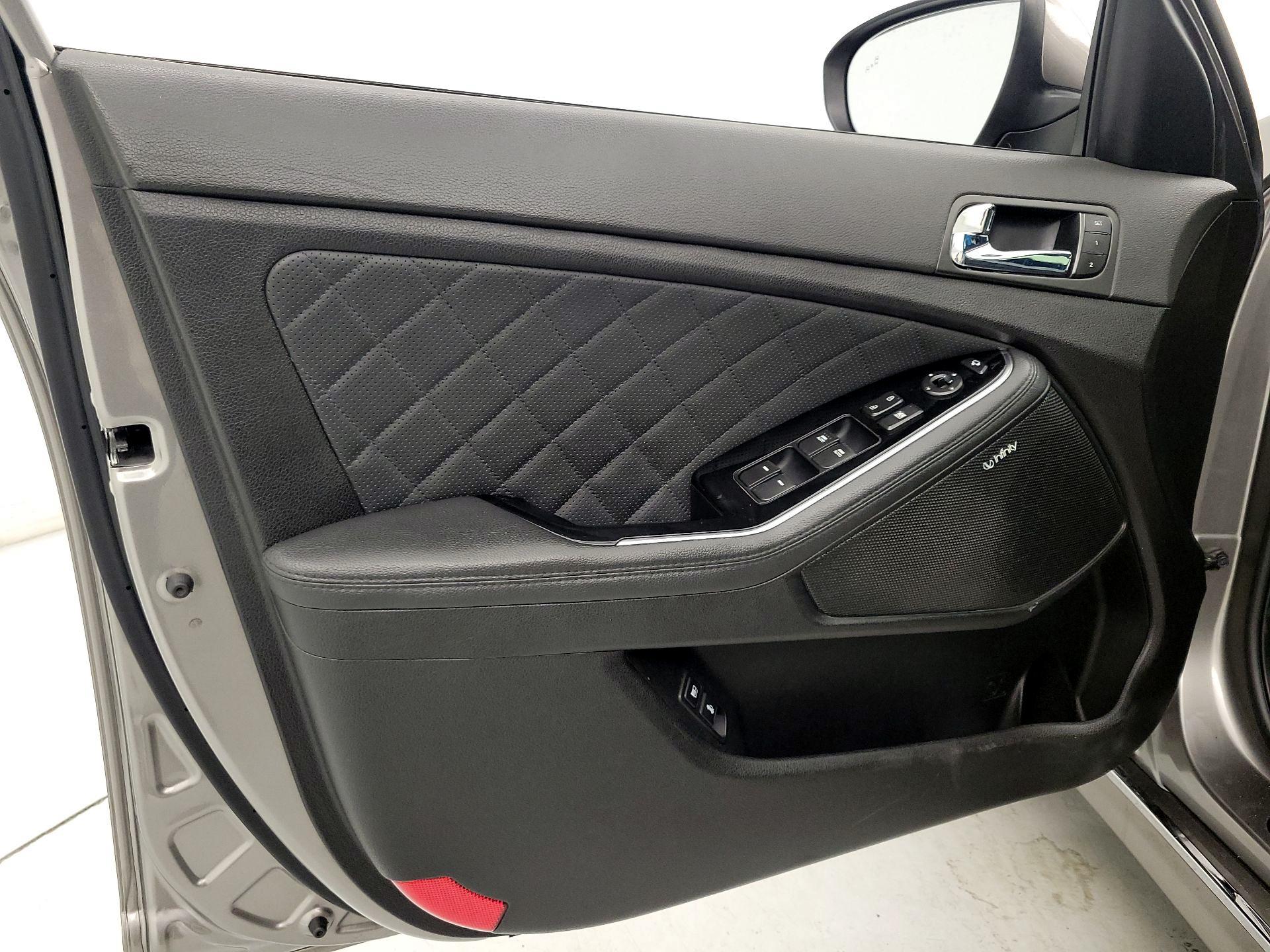 Thumbnail: 2015 Kia Optima - 12