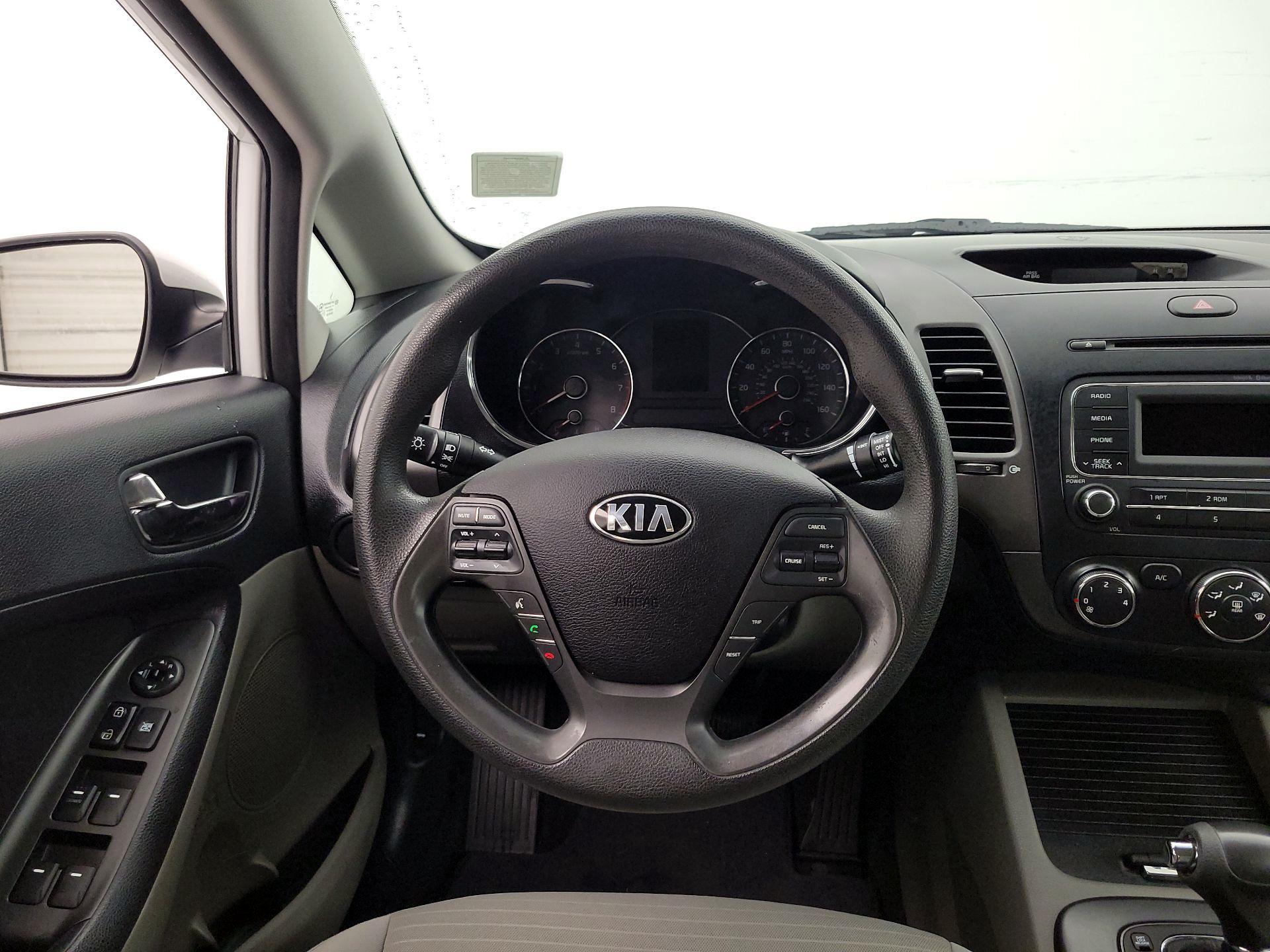 Thumbnail: 2014 Kia Forte - 10