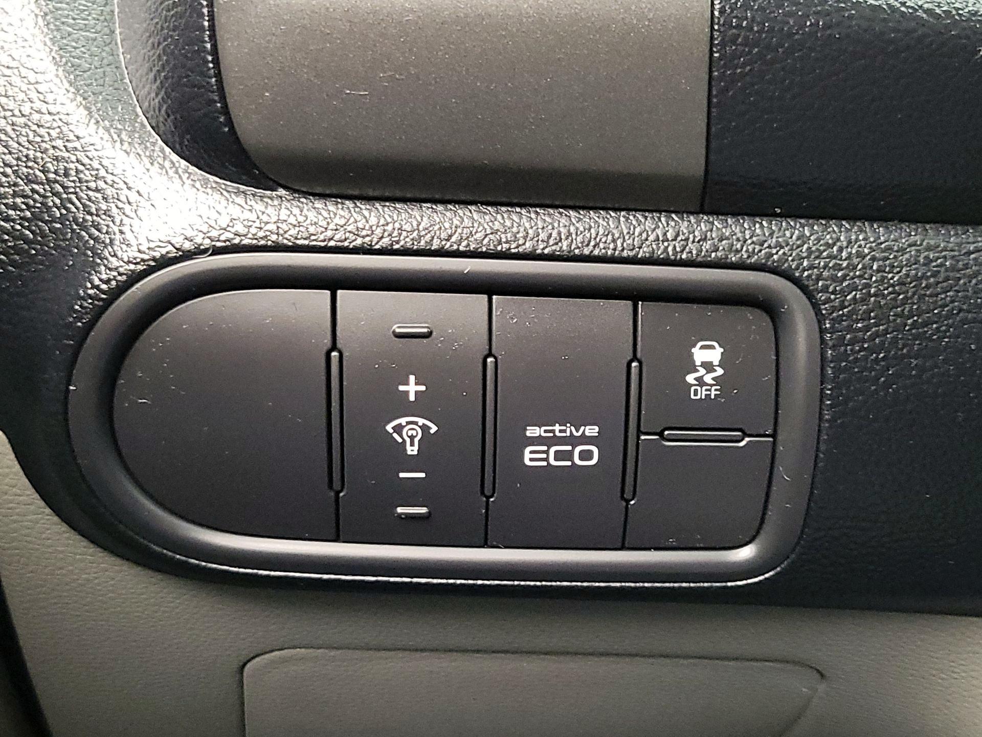 Thumbnail: 2014 Kia Forte - 13