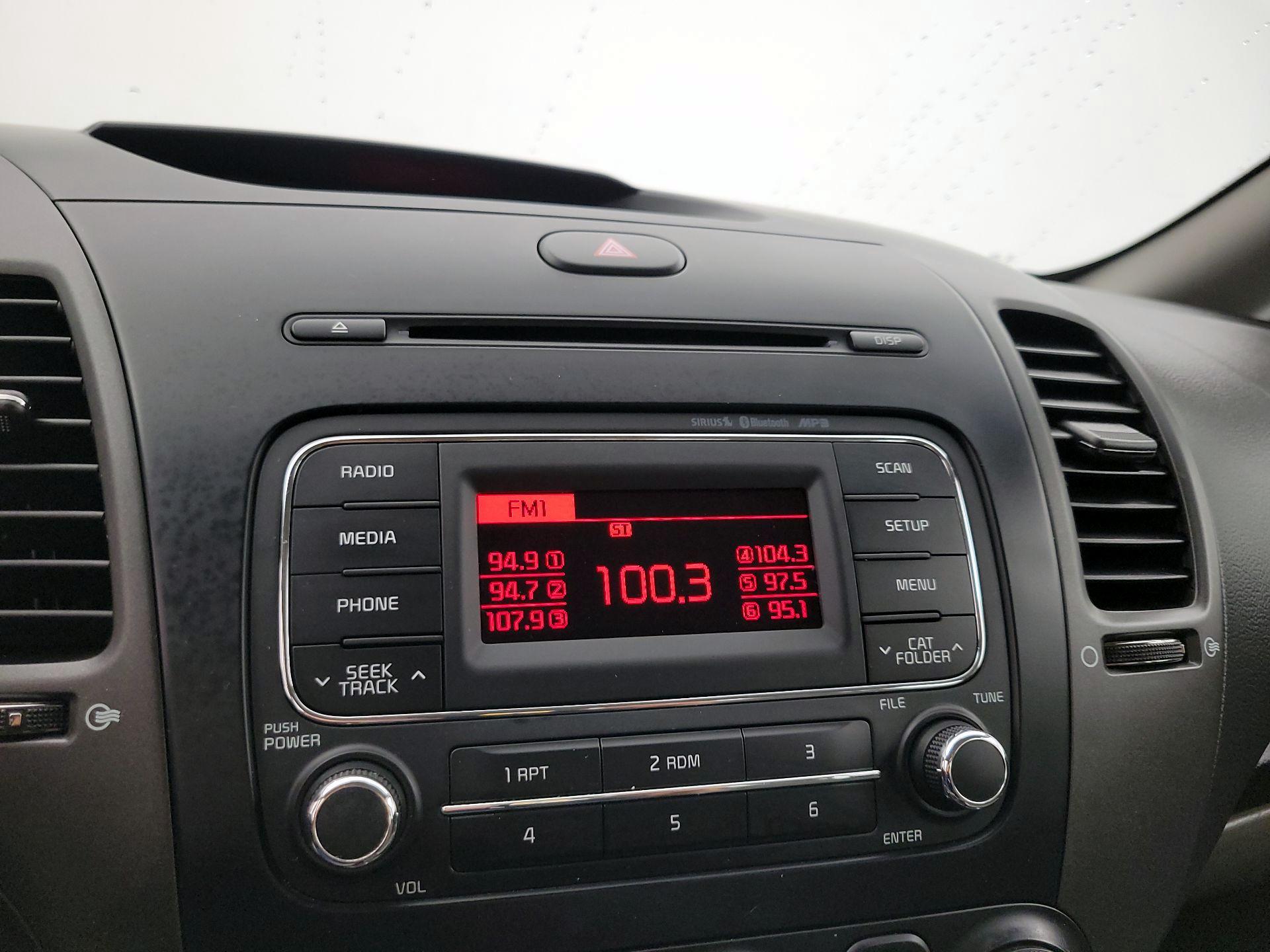 Thumbnail: 2014 Kia Forte - 14