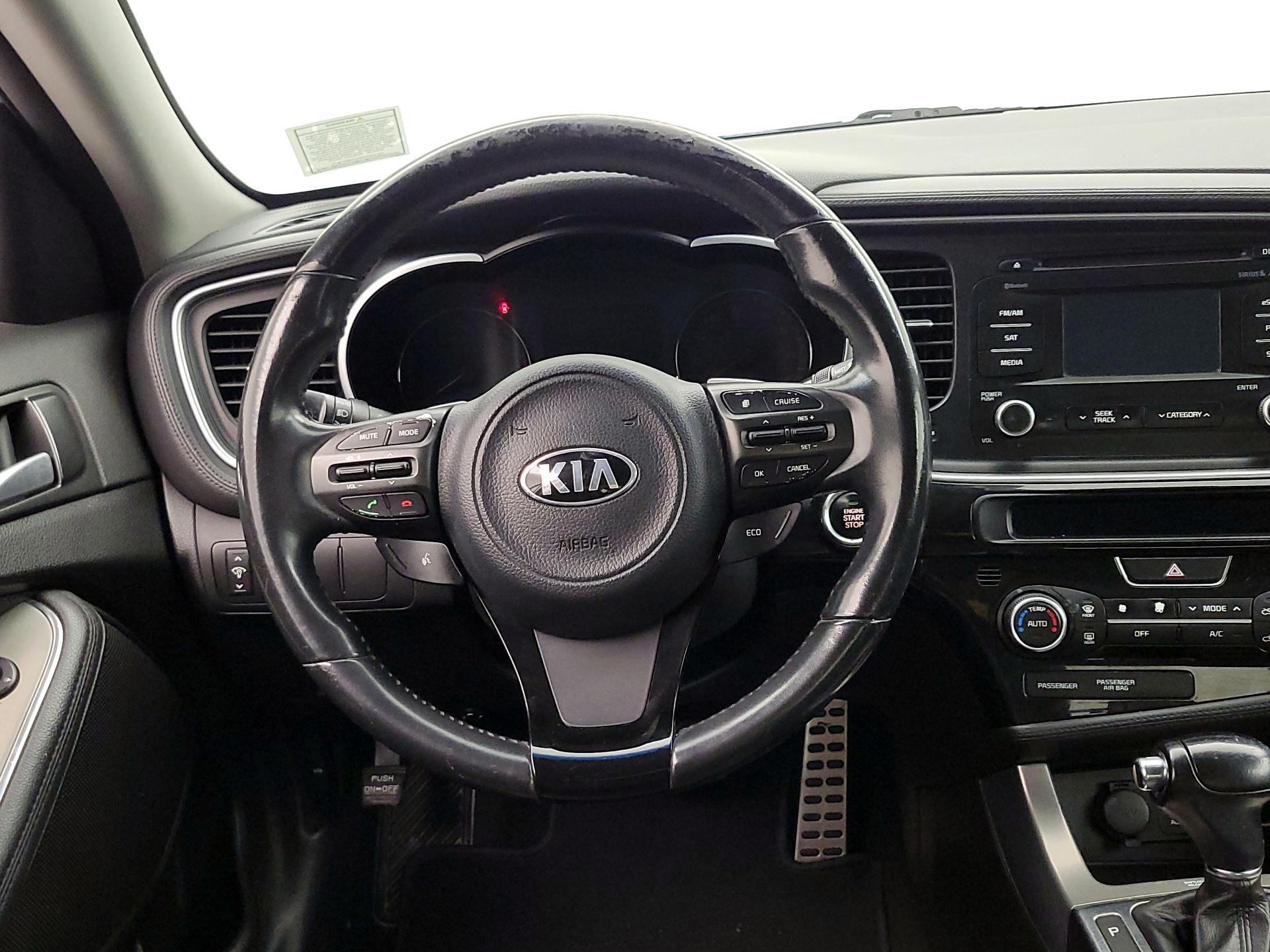 Thumbnail: 2015 Kia Optima - 10