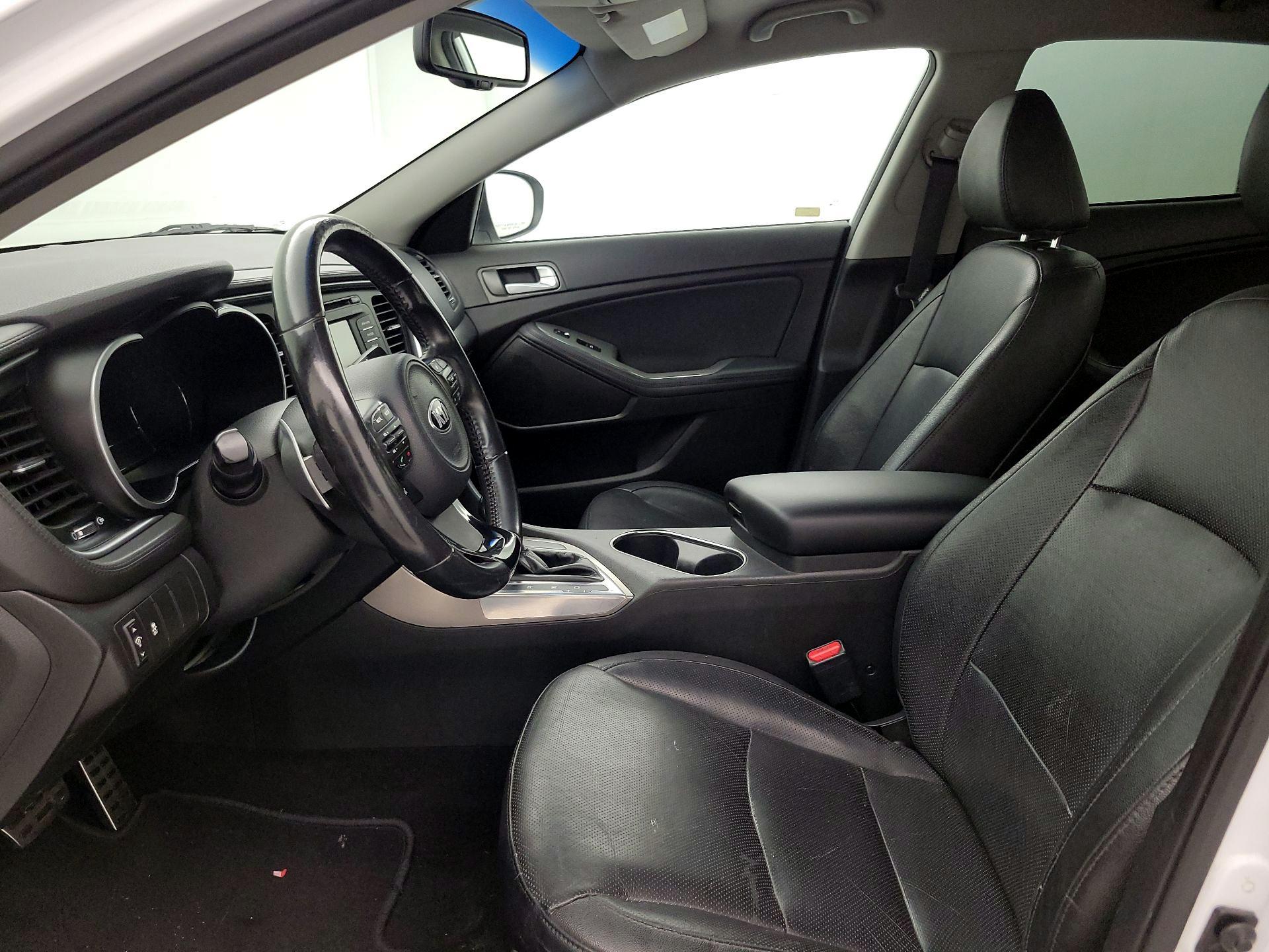 Thumbnail: 2015 Kia Optima - 11