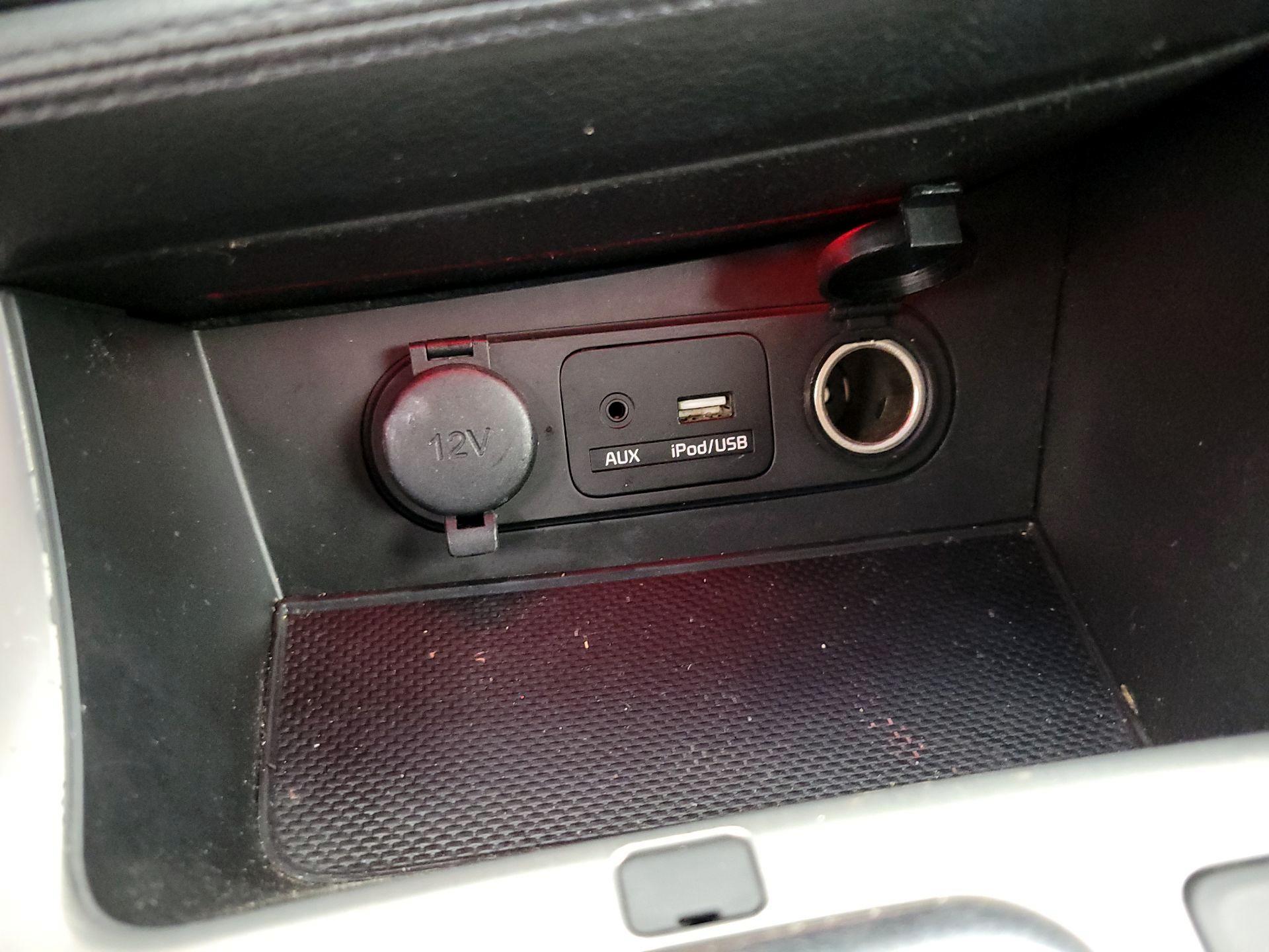 Thumbnail: 2015 Kia Optima - 17