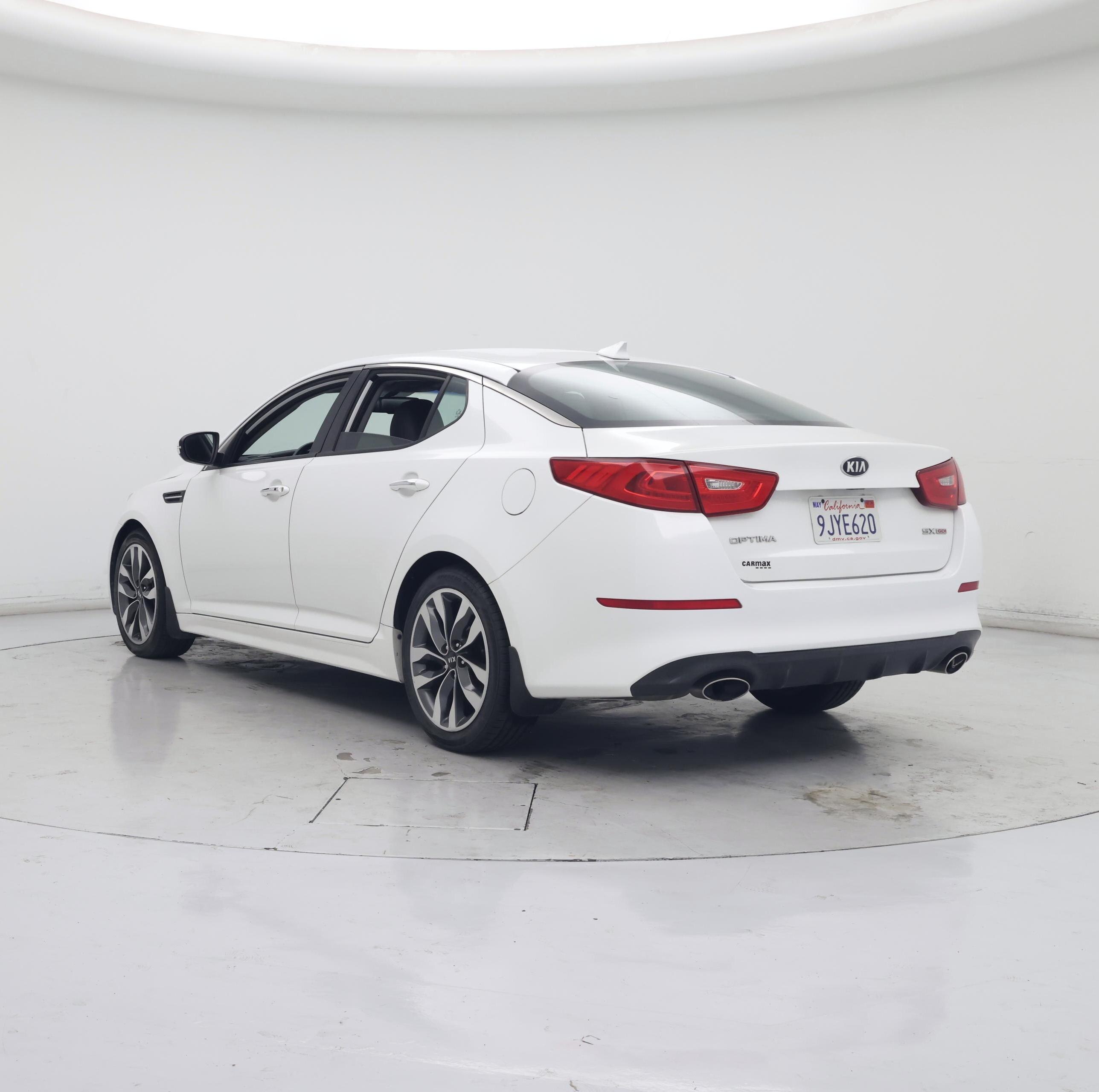 Thumbnail: 2015 Kia Optima - 2