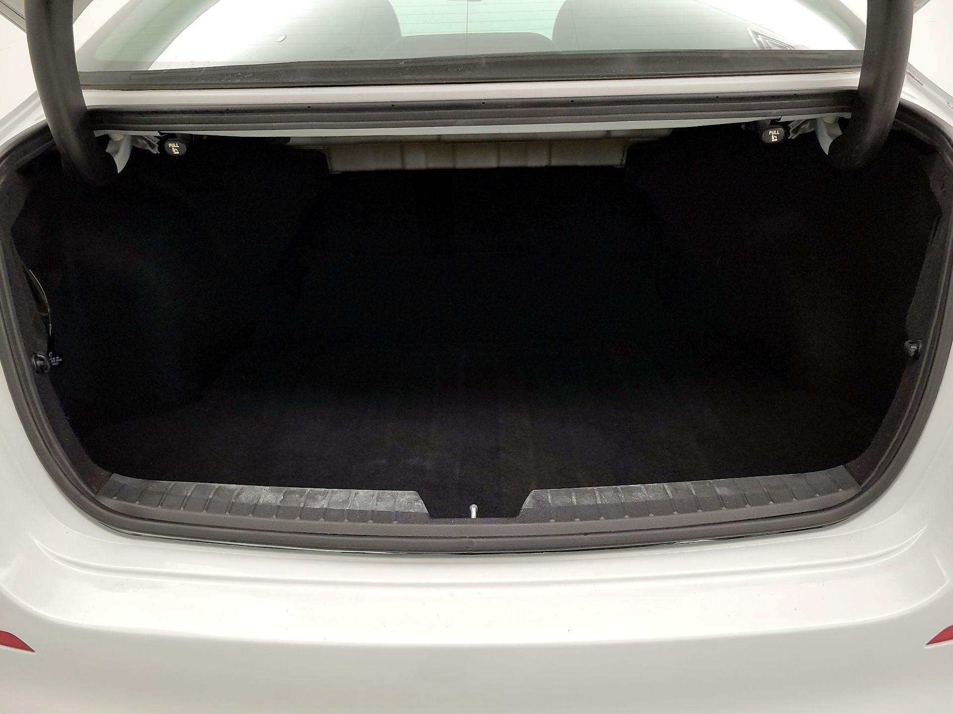 Thumbnail: 2015 Kia Optima - 19