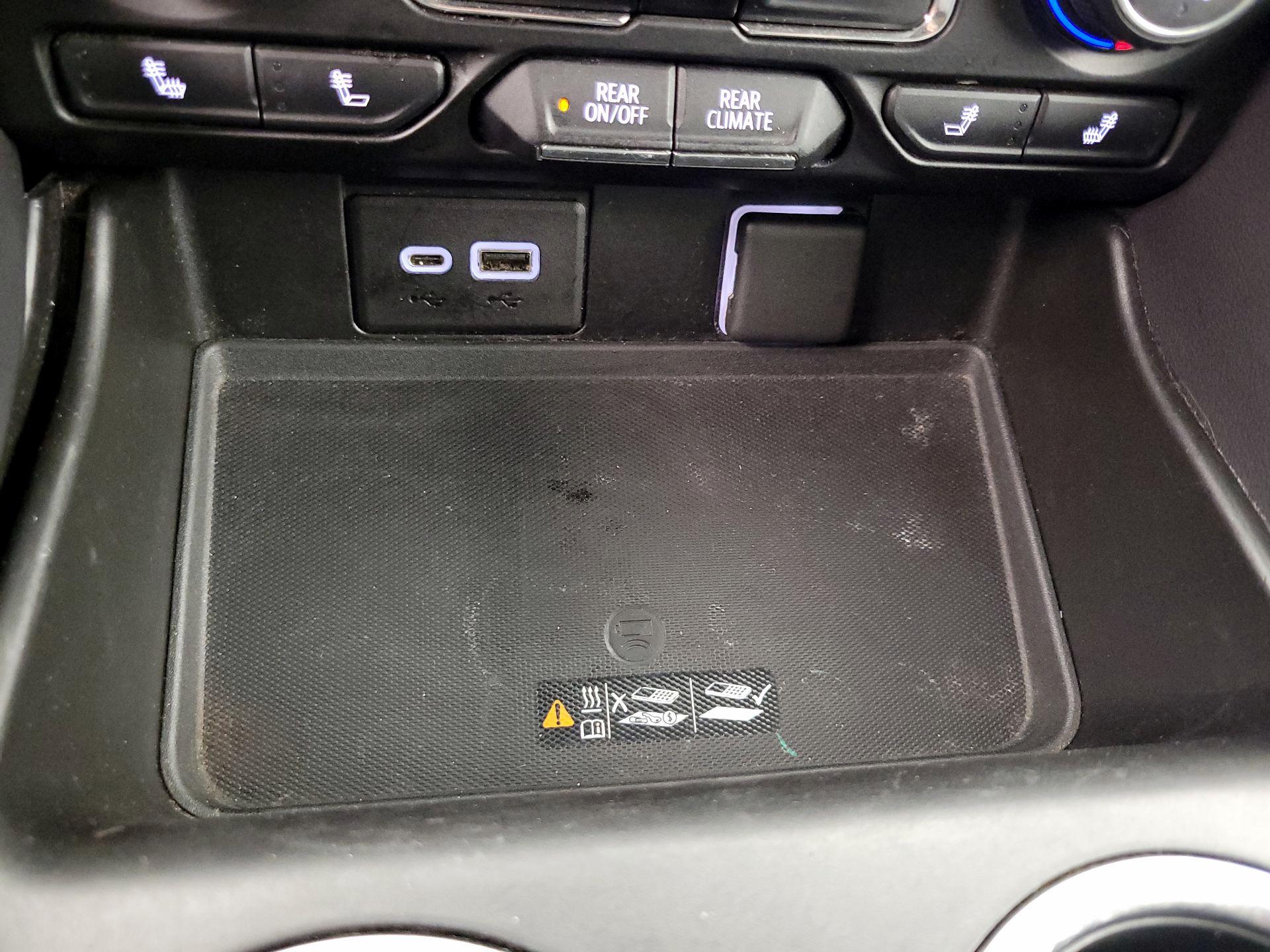 Thumbnail: 2021 Chevrolet Suburban - 18