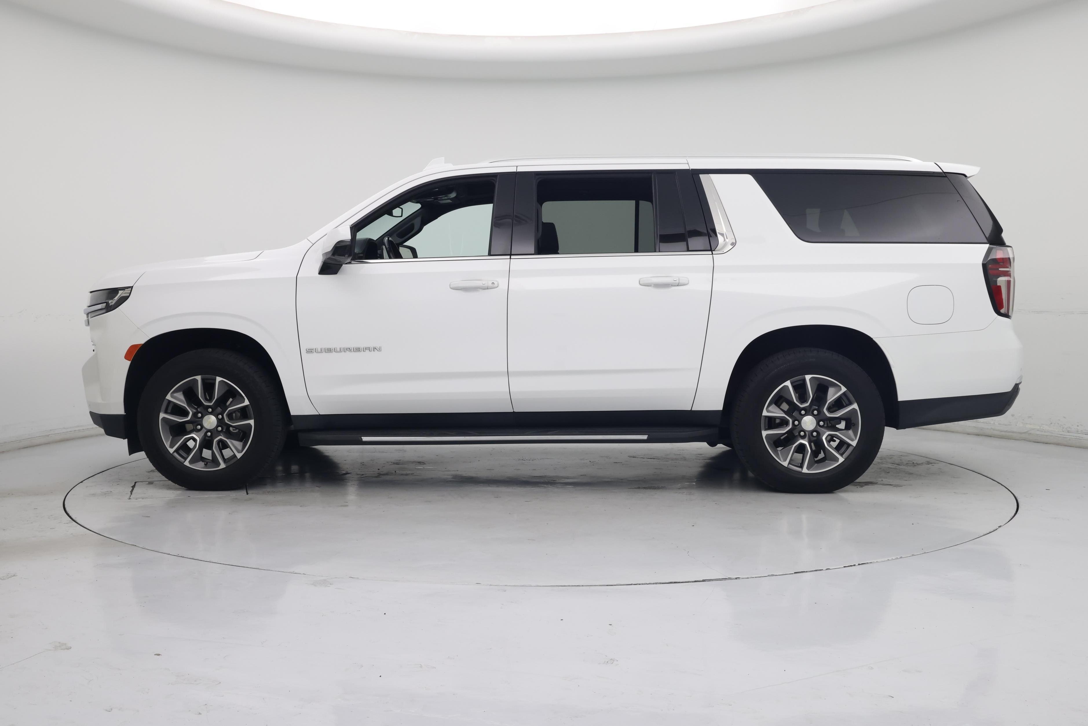 Thumbnail: 2021 Chevrolet Suburban - 3