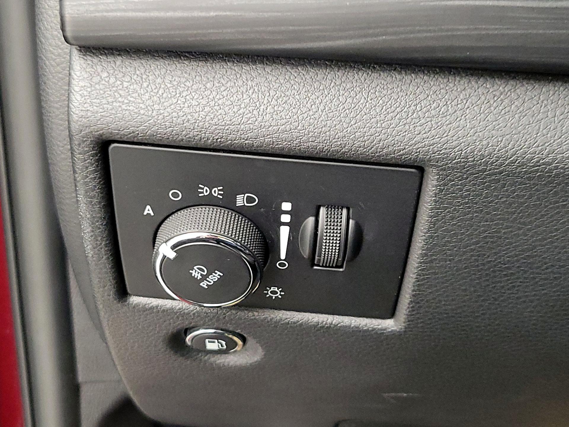 Thumbnail: 2019 Jeep Grand Cherokee - 13