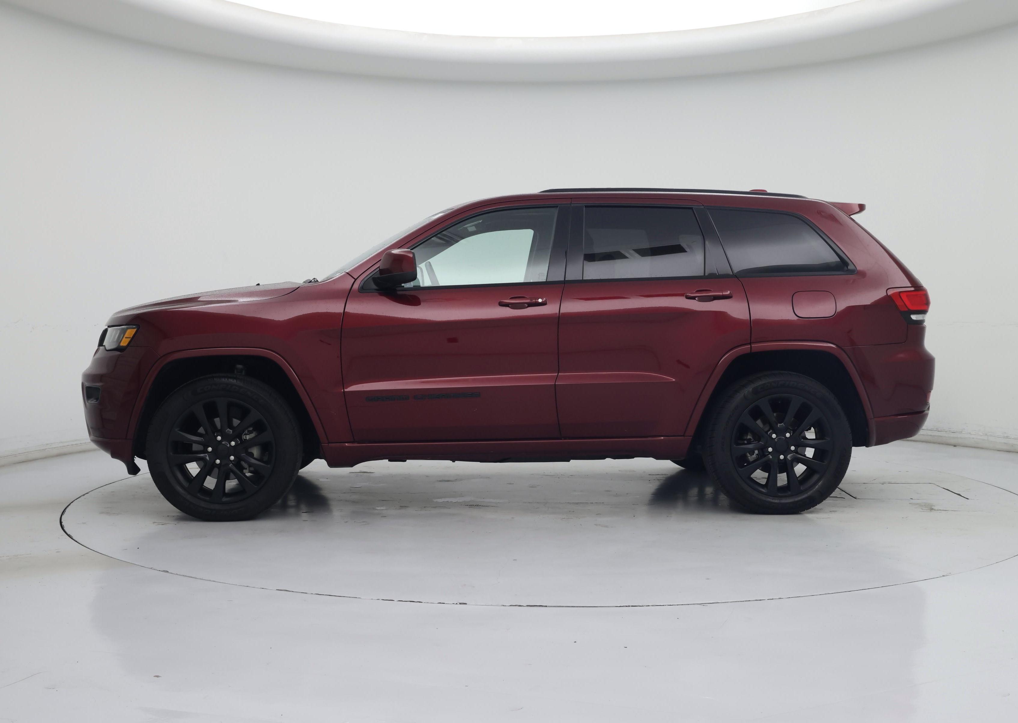 Thumbnail: 2019 Jeep Grand Cherokee - 3