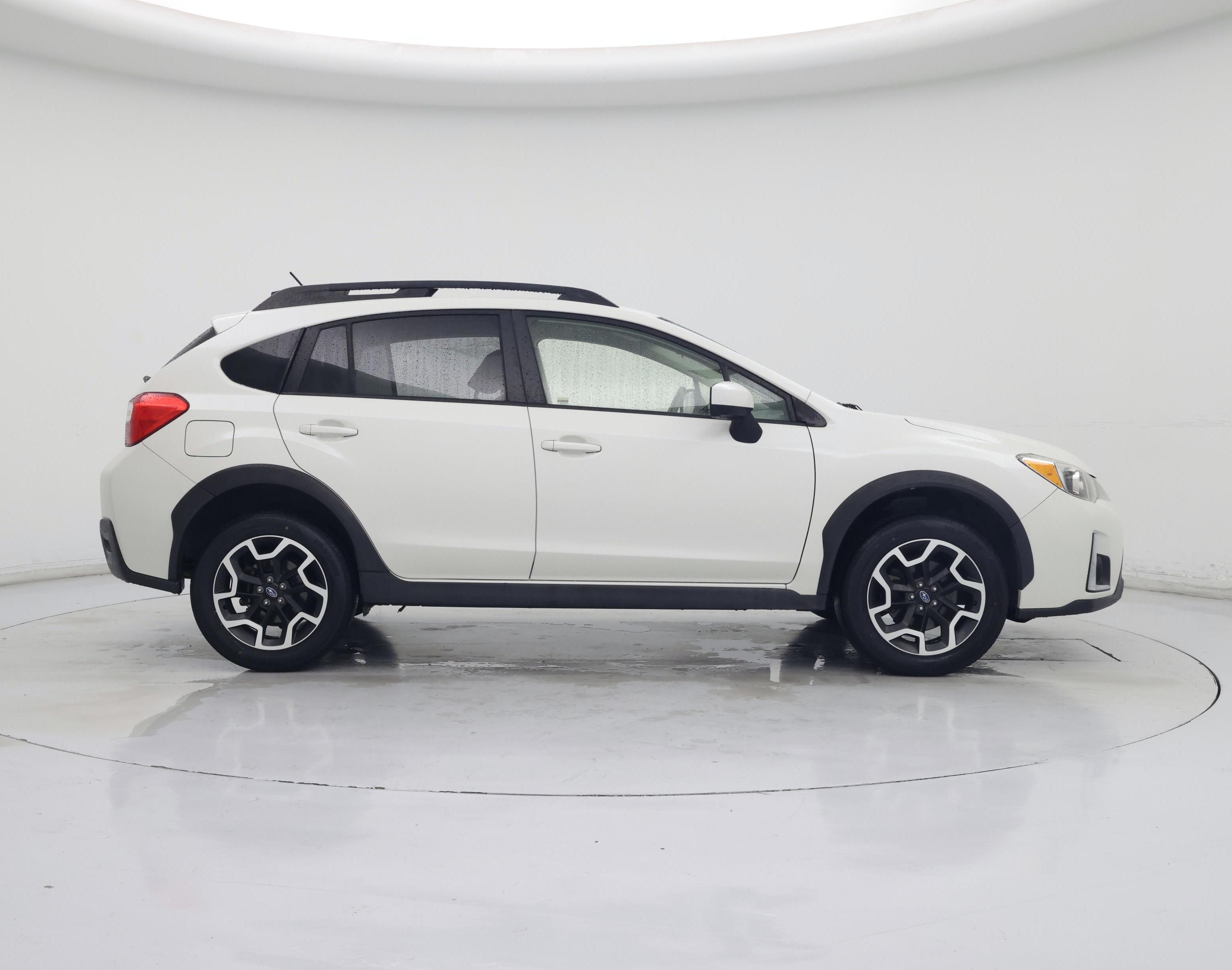 Thumbnail: 2017 Subaru Crosstrek - 7