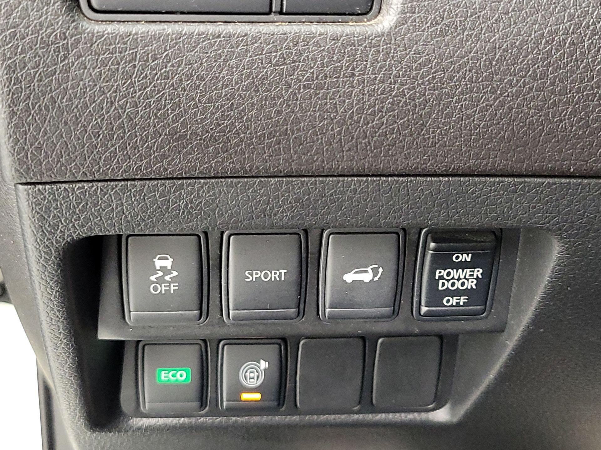 Thumbnail: 2016 Nissan Rogue - 13