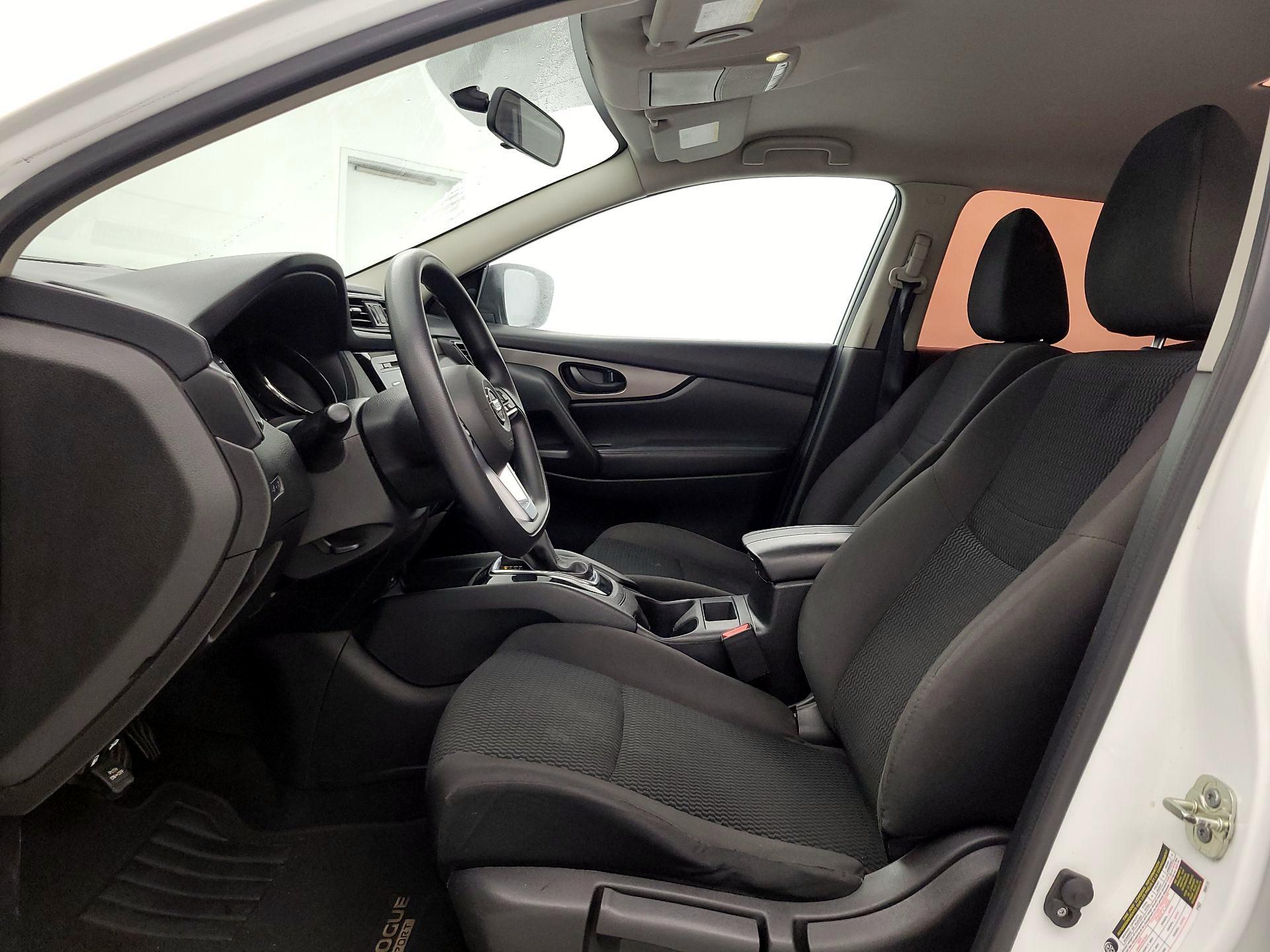 Thumbnail: 2018 Nissan Rogue Sport - 11