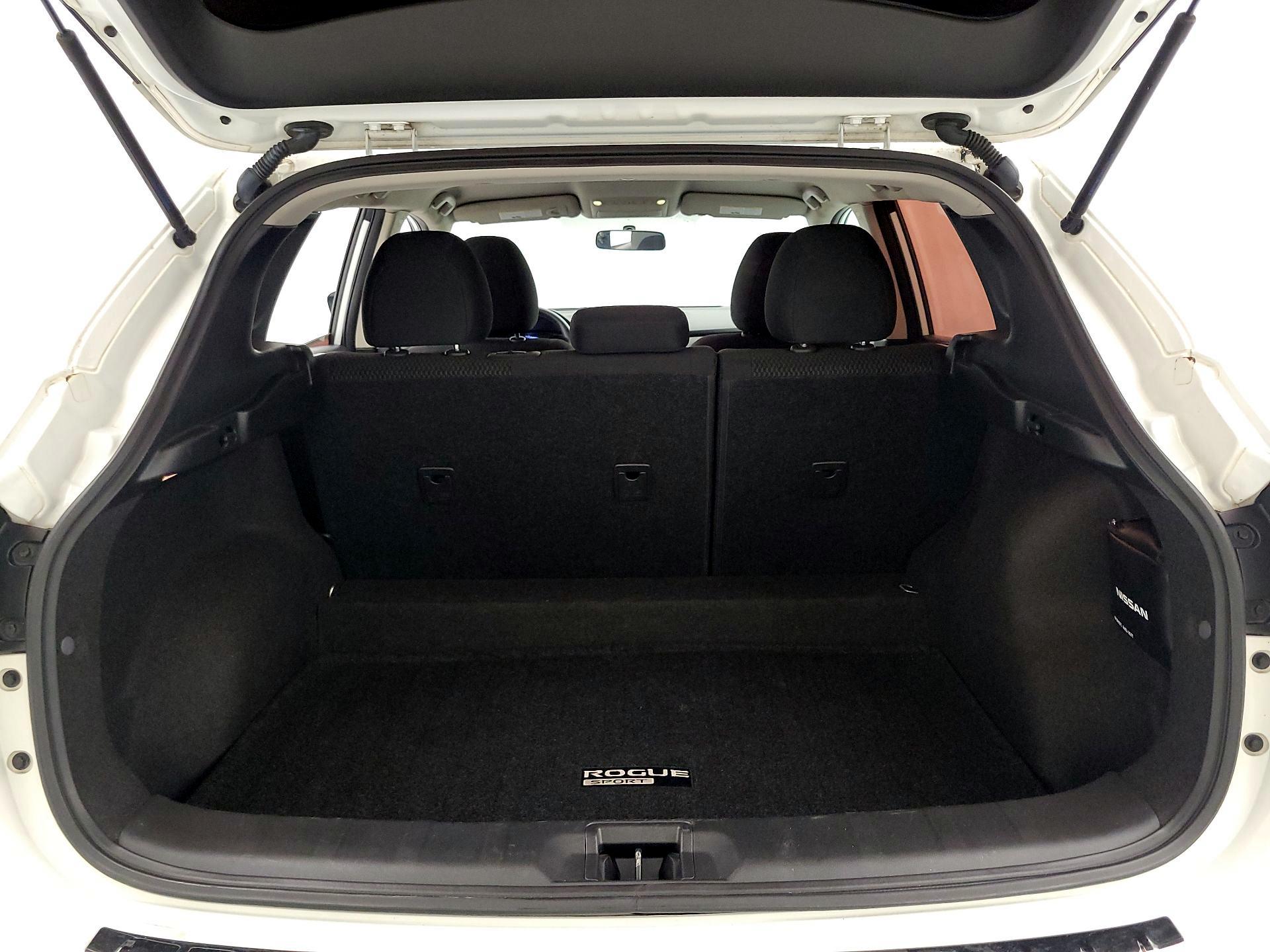 Thumbnail: 2018 Nissan Rogue Sport - 20