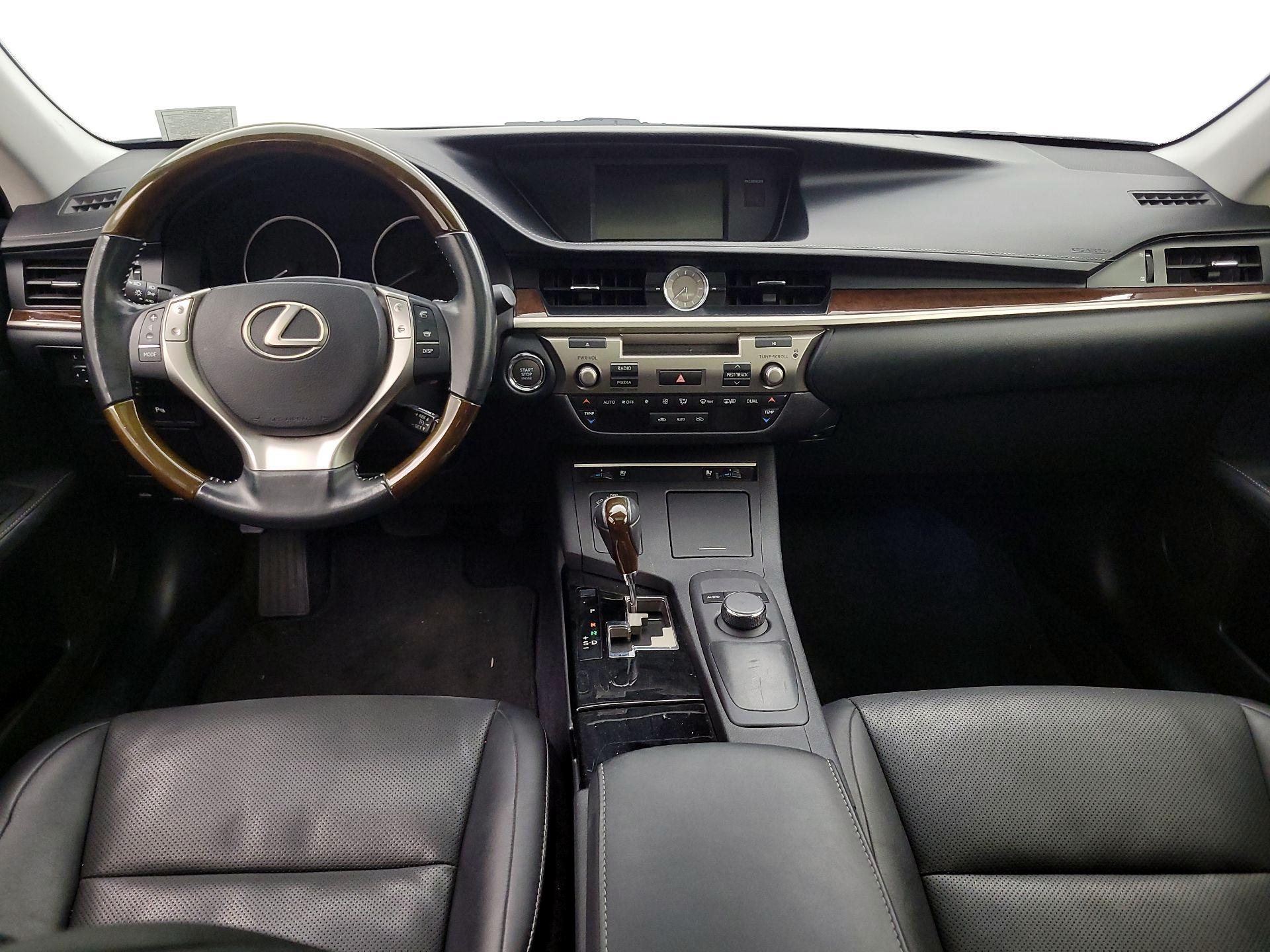 Thumbnail: 2014 Lexus ES - 9