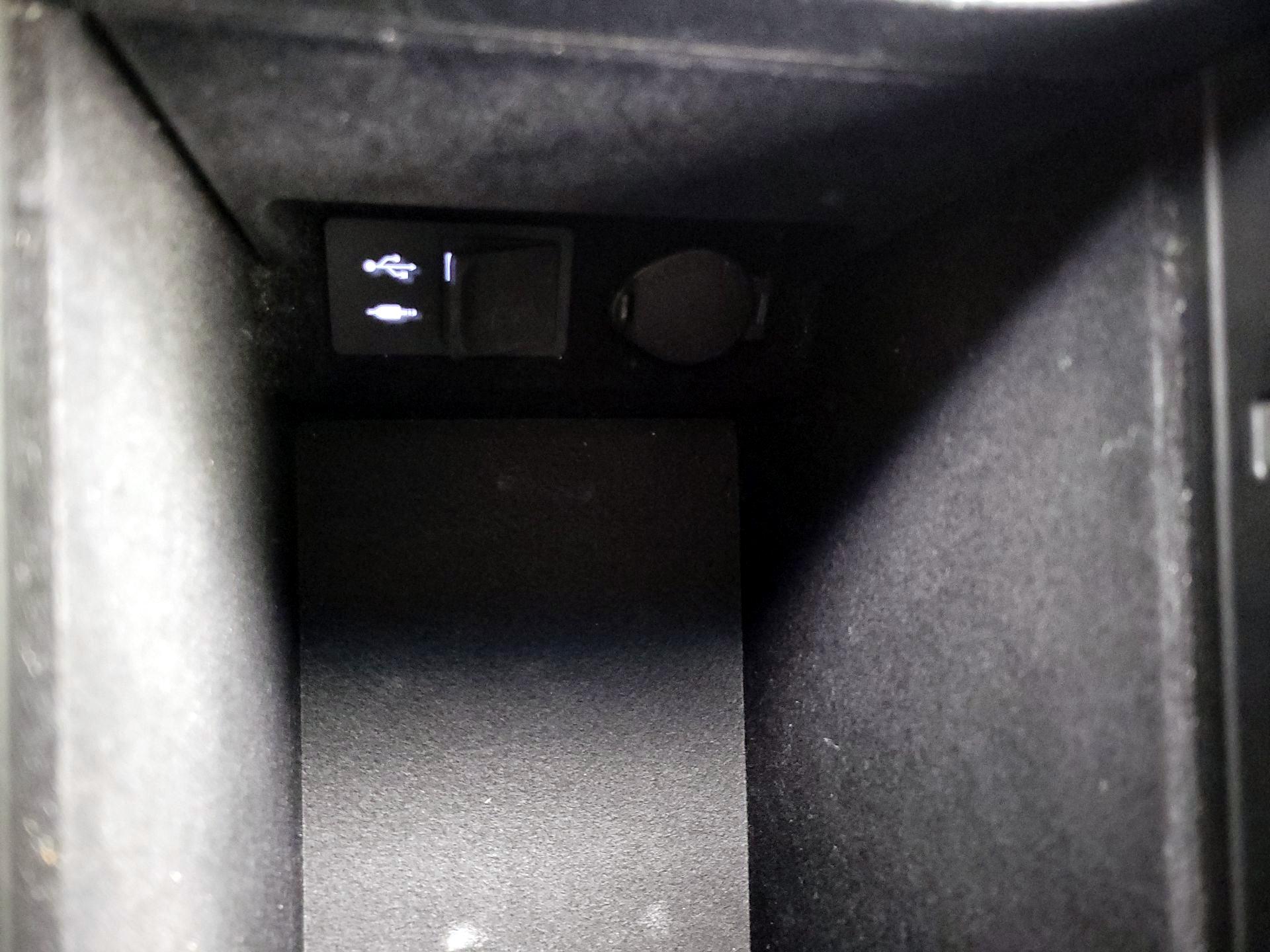 Thumbnail: 2014 Lexus ES - 18