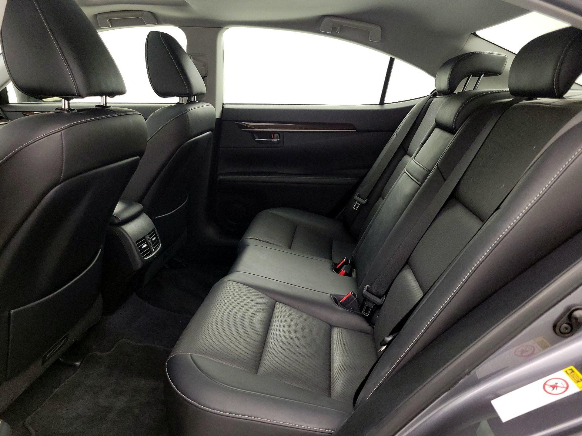 Thumbnail: 2014 Lexus ES - 20