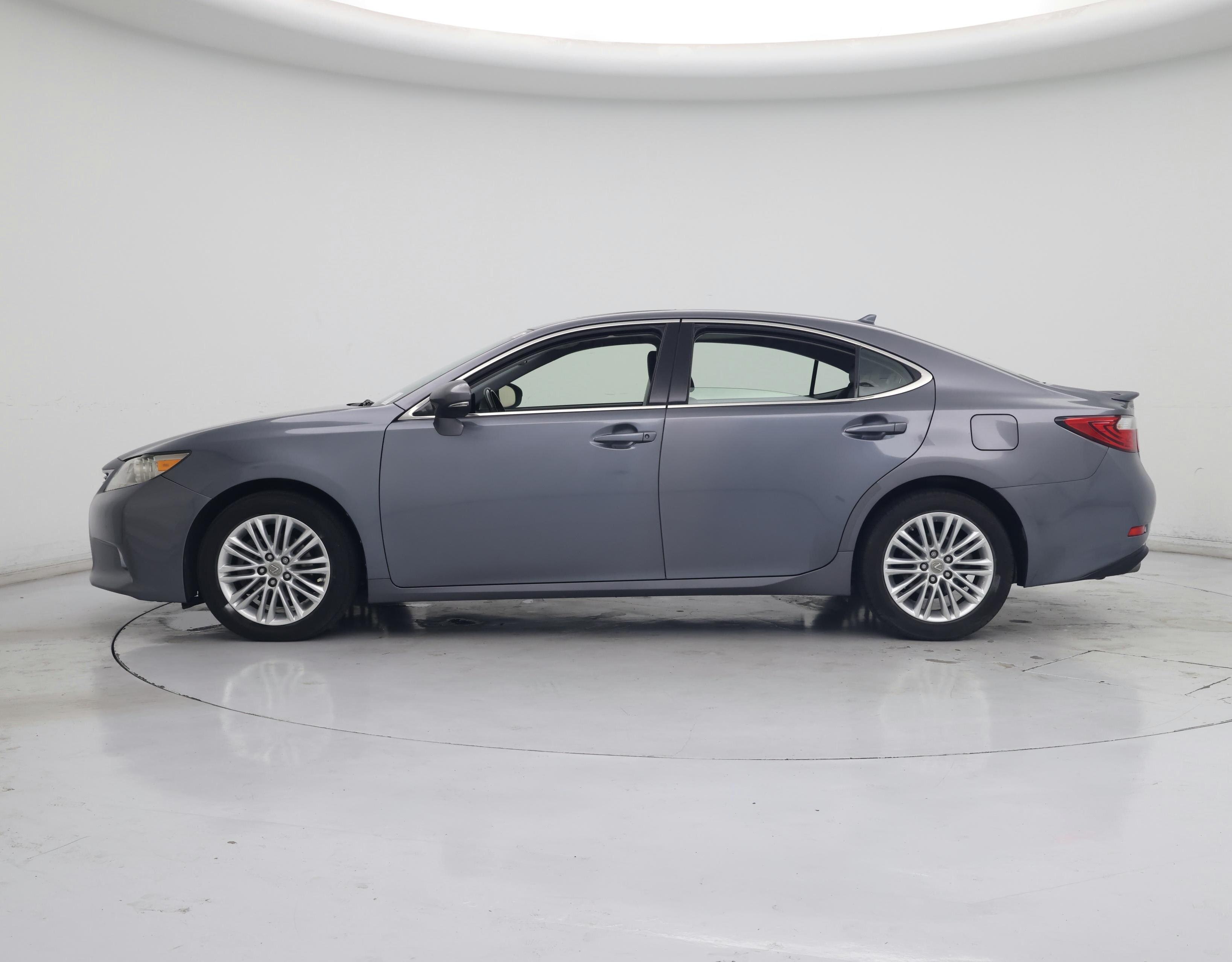 Thumbnail: 2014 Lexus ES - 3