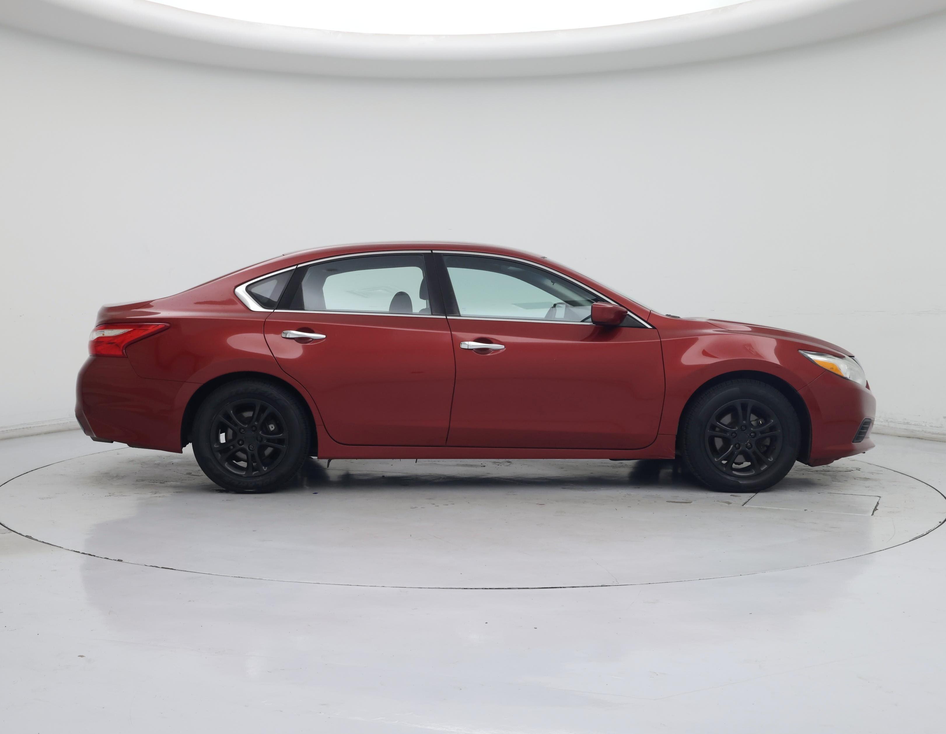 Thumbnail: 2016 Nissan Altima - 7