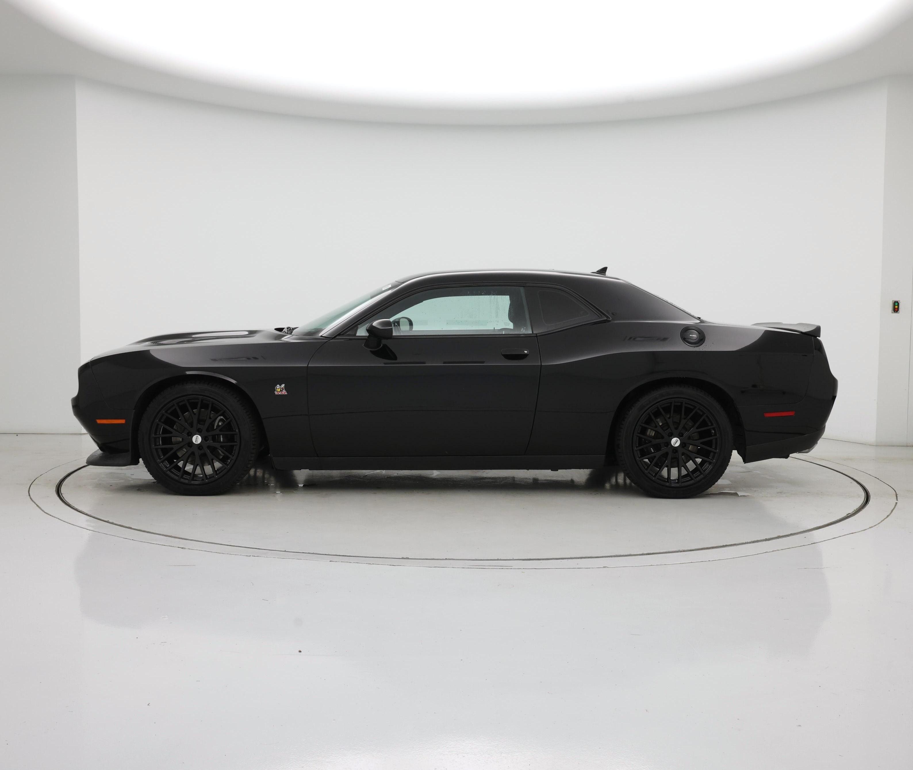 Thumbnail: 2020 Dodge Challenger - 3