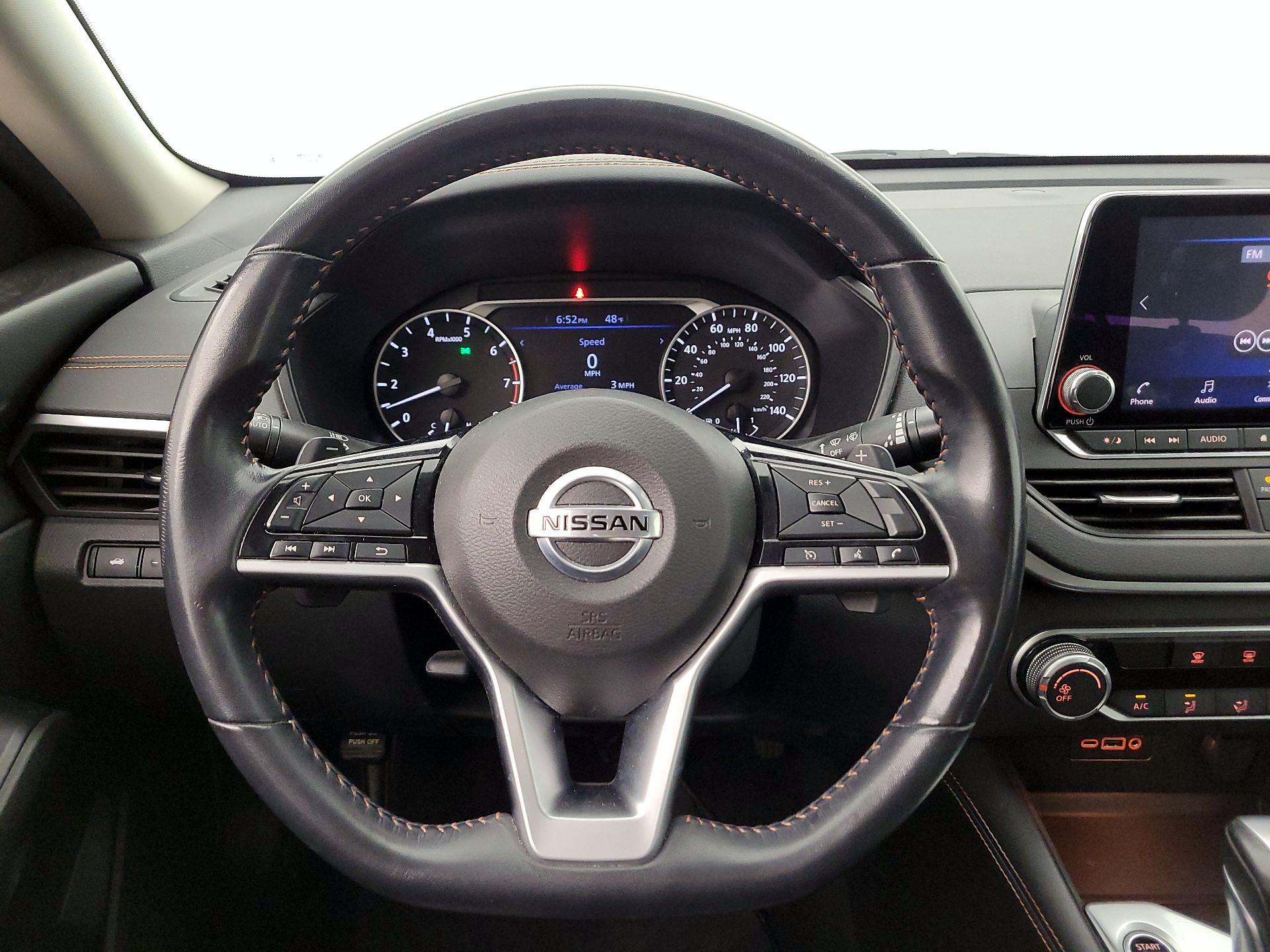 Thumbnail: 2021 Nissan Altima - 10