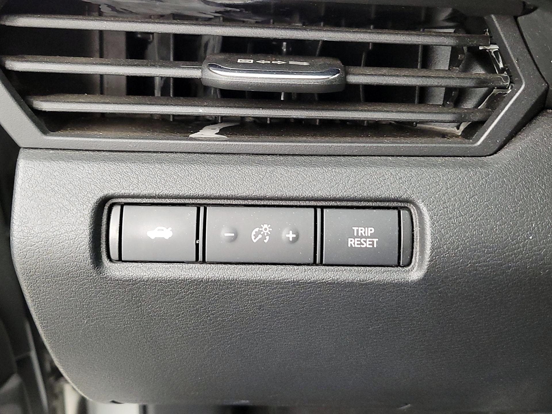 Thumbnail: 2021 Nissan Altima - 13