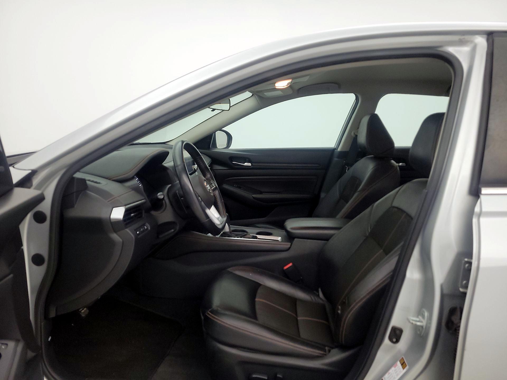 Thumbnail: 2021 Nissan Altima - 11