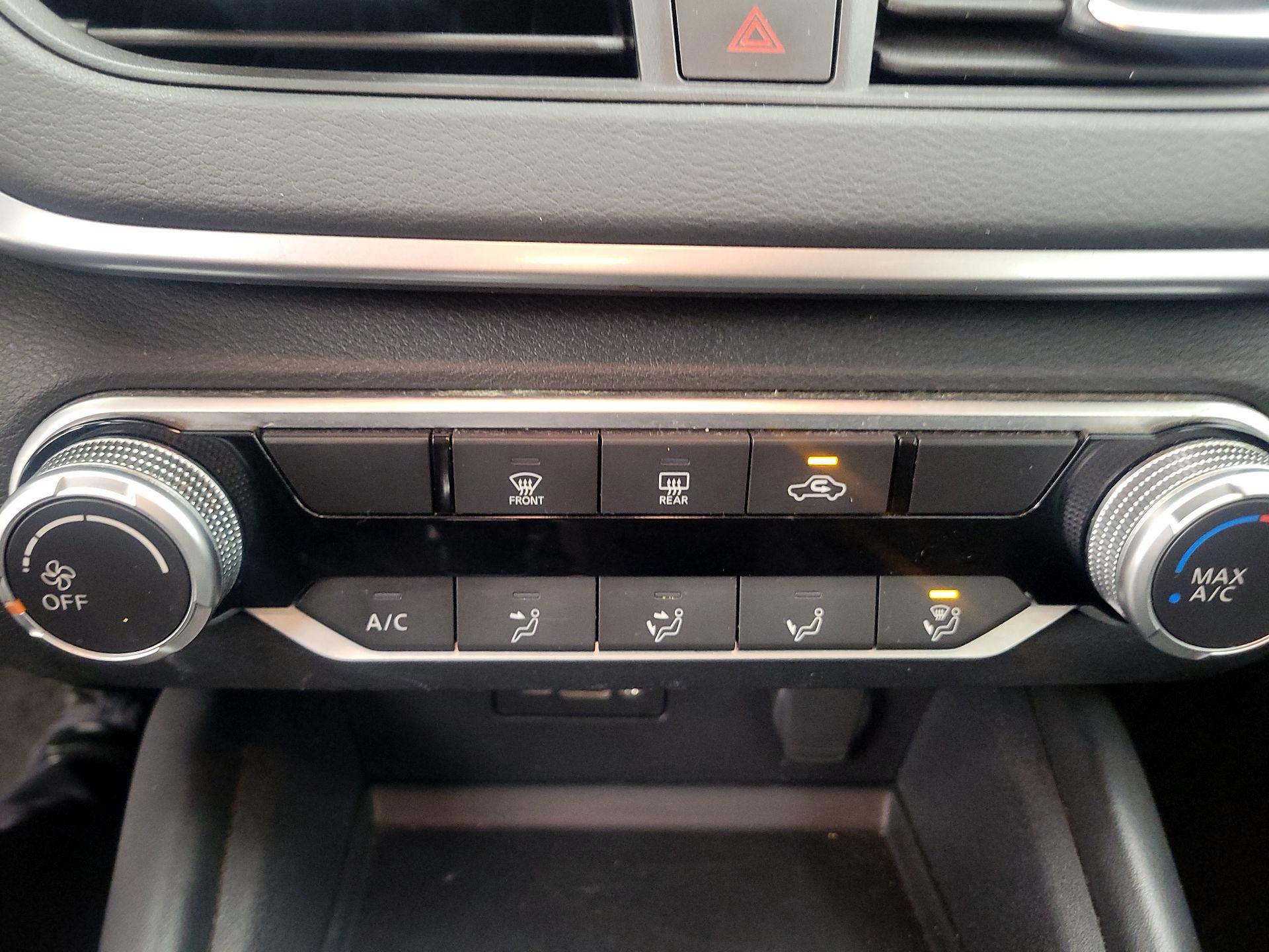 Thumbnail: 2021 Nissan Altima - 16