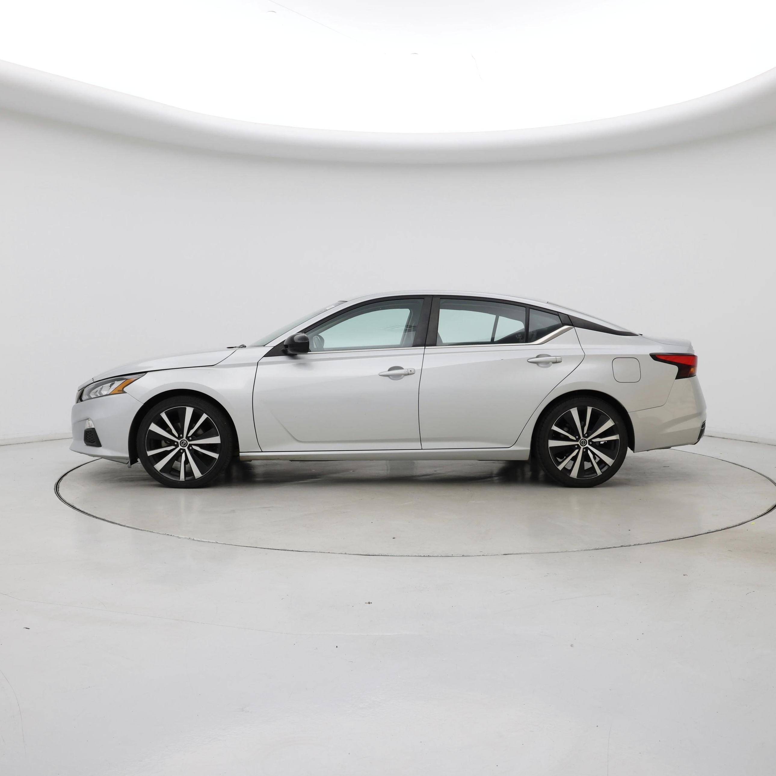 Thumbnail: 2021 Nissan Altima - 3