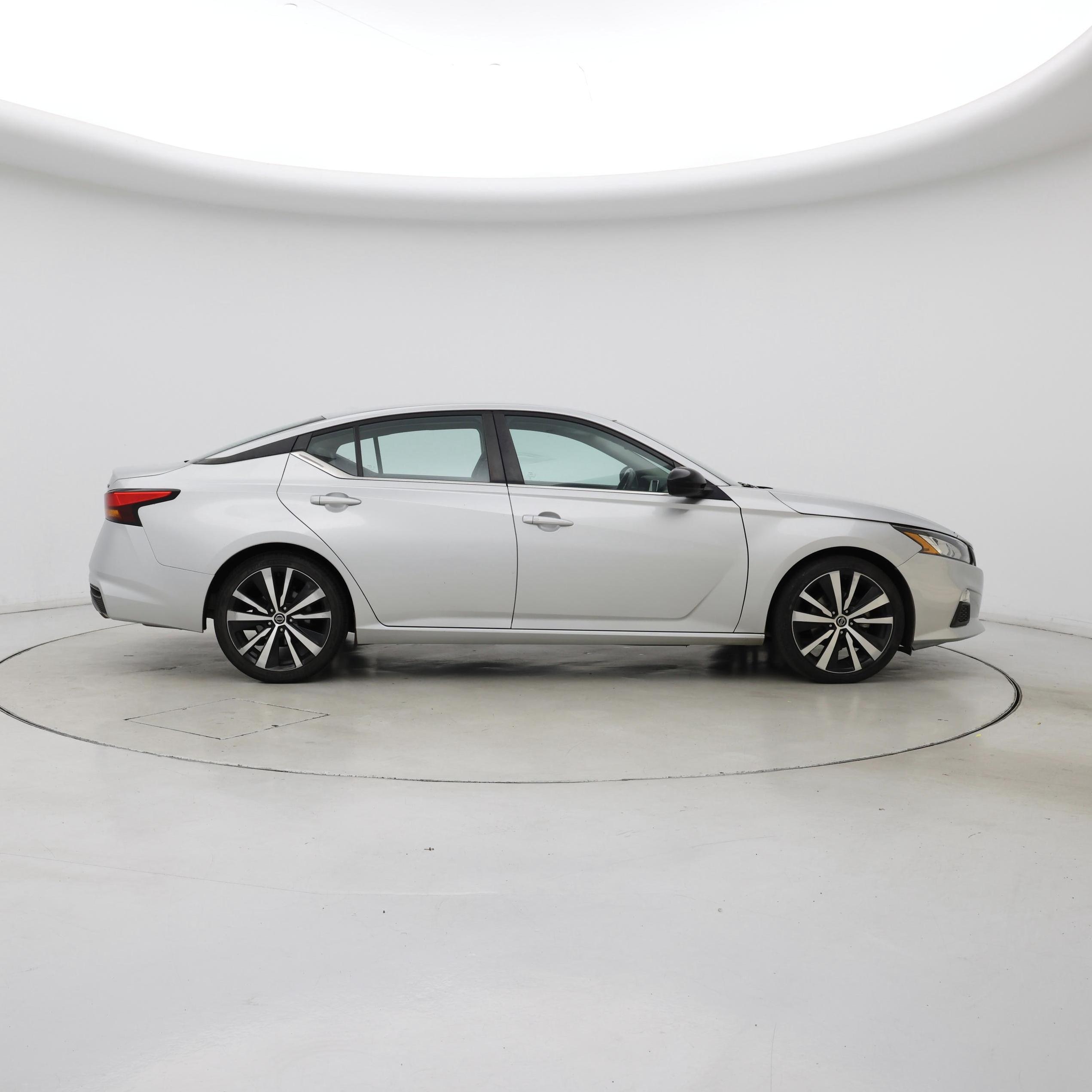 Thumbnail: 2021 Nissan Altima - 7