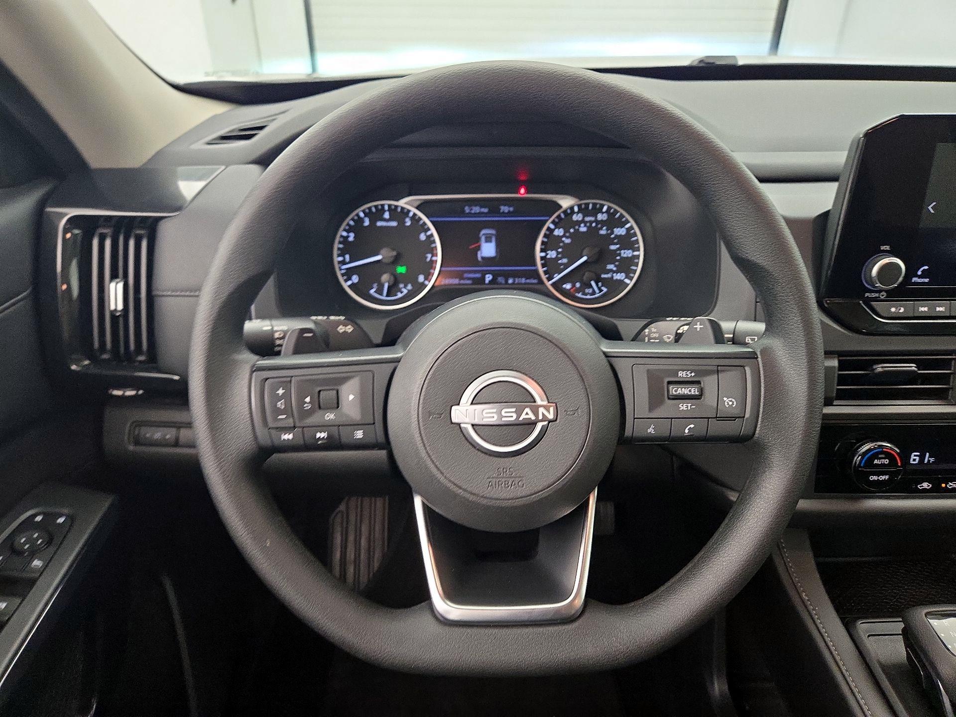 Thumbnail: 2024 Nissan Pathfinder - 10