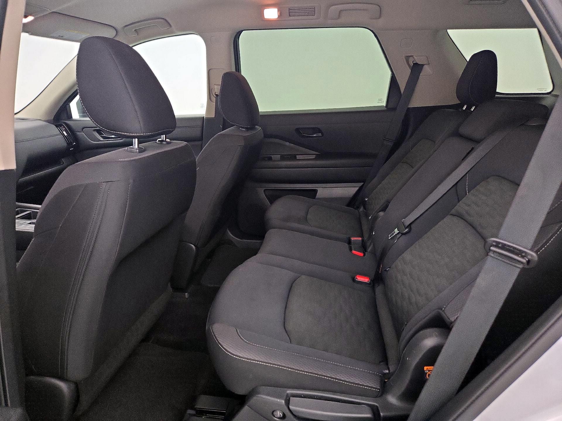 Thumbnail: 2024 Nissan Pathfinder - 19