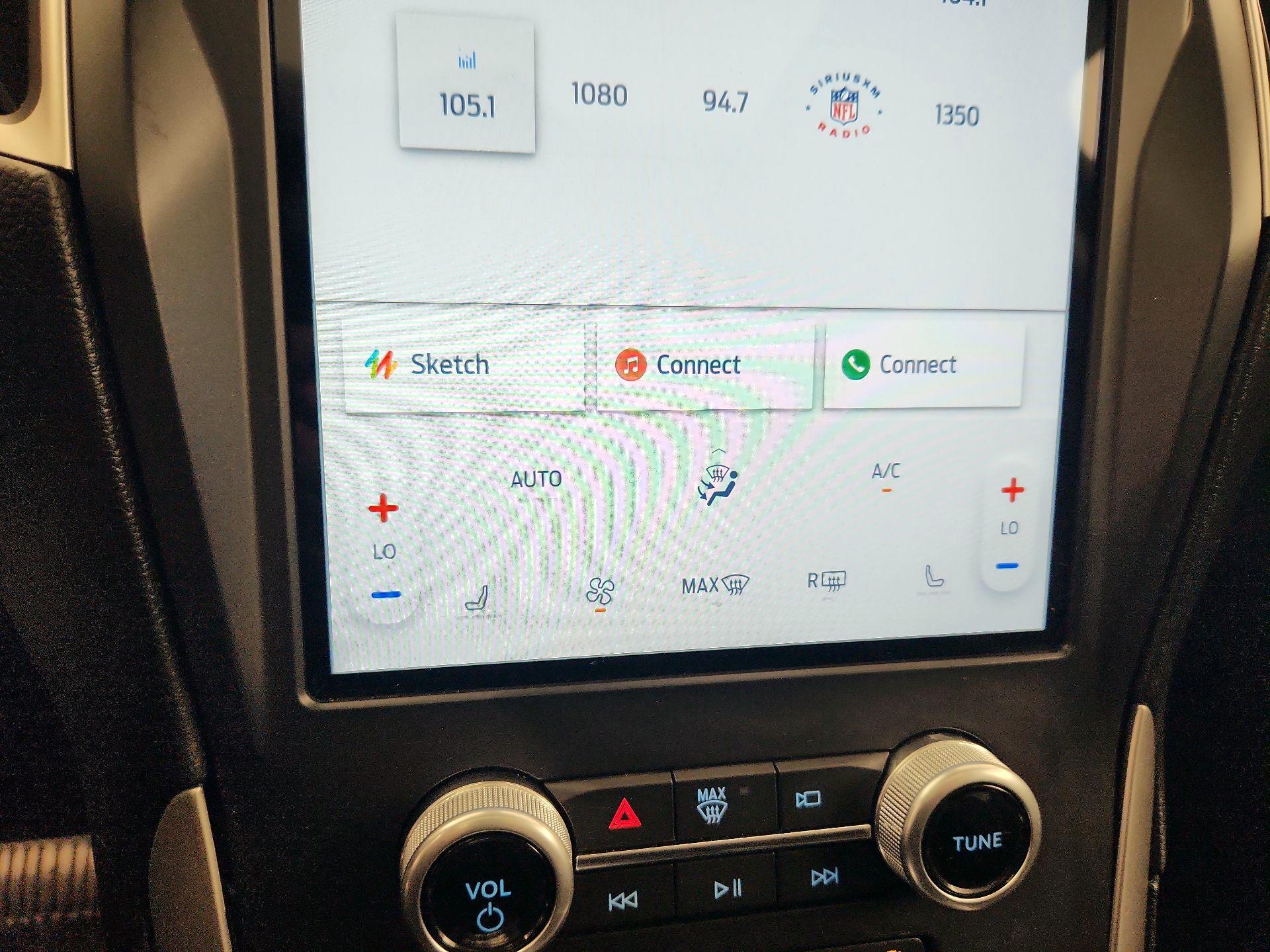 Thumbnail: 2021 Ford Edge - 17