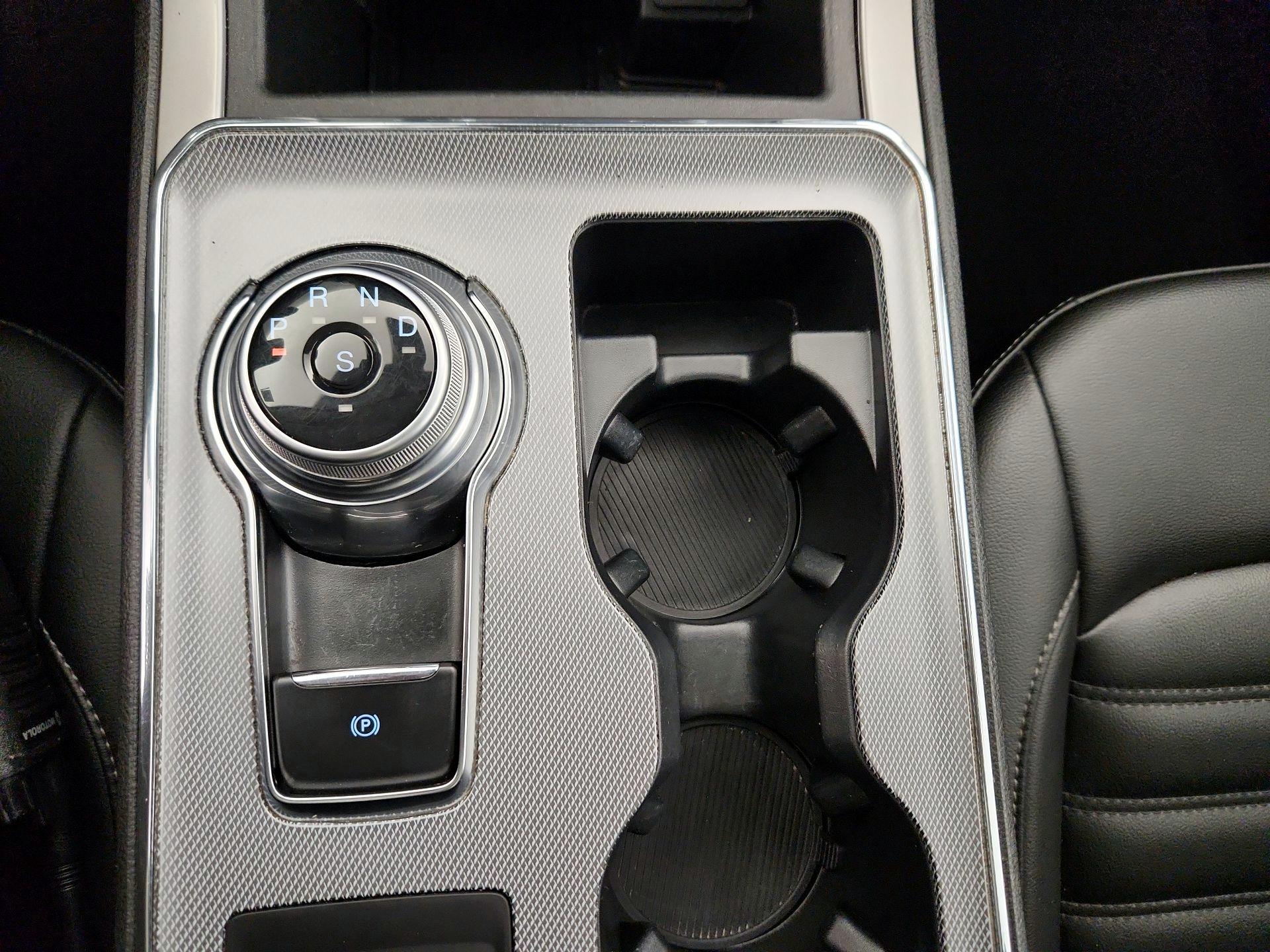 Thumbnail: 2021 Ford Edge - 18