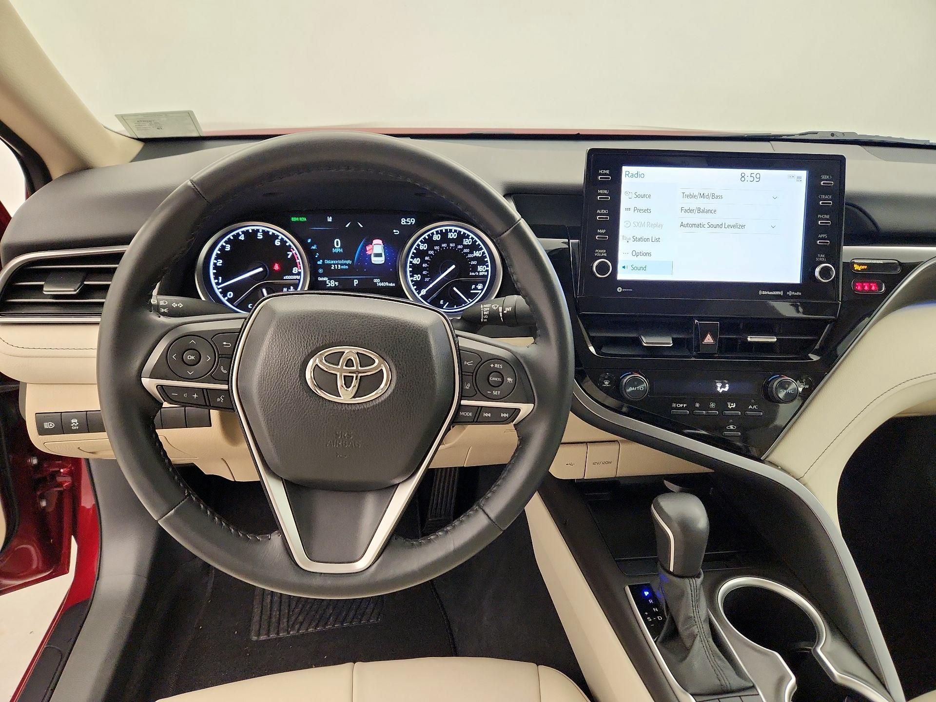 Thumbnail: 2022 Toyota Camry - 10