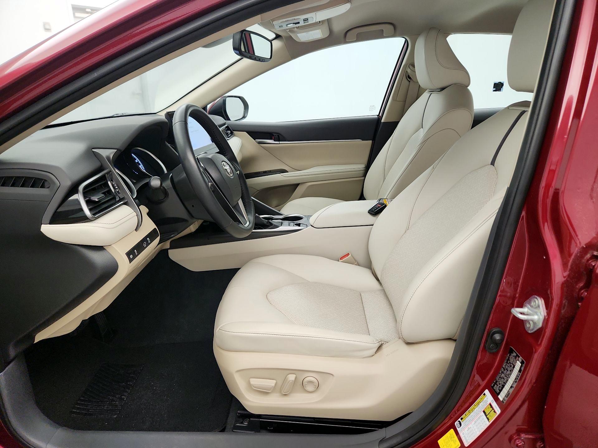 Thumbnail: 2022 Toyota Camry - 11